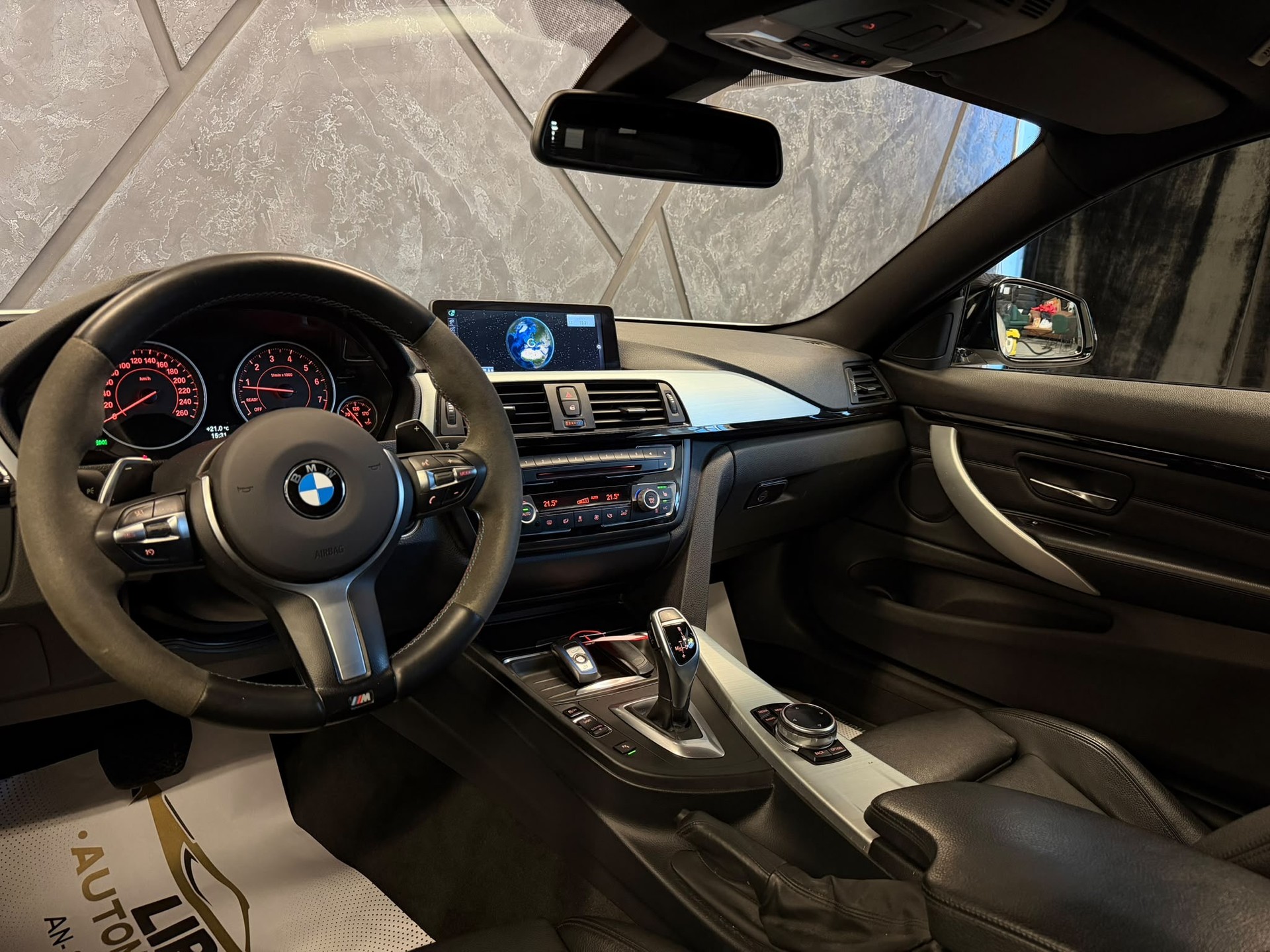 BMW 428i Coupé xDrive Steptronic M-Sportpaket-image-8