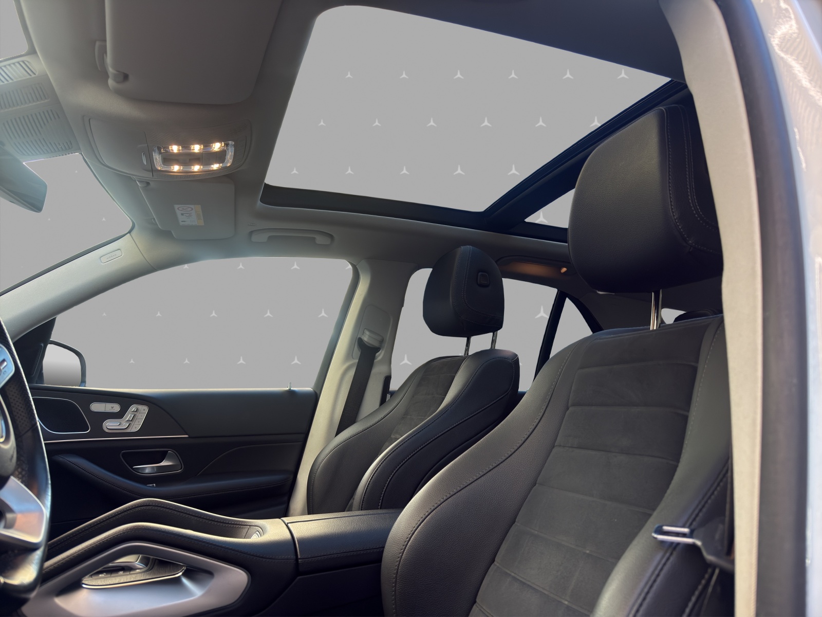 MERCEDES-BENZ GLE 300 d 4M - AMG / DISTRONIC / 360 Grad Kamera / Memory-Paket-image-8