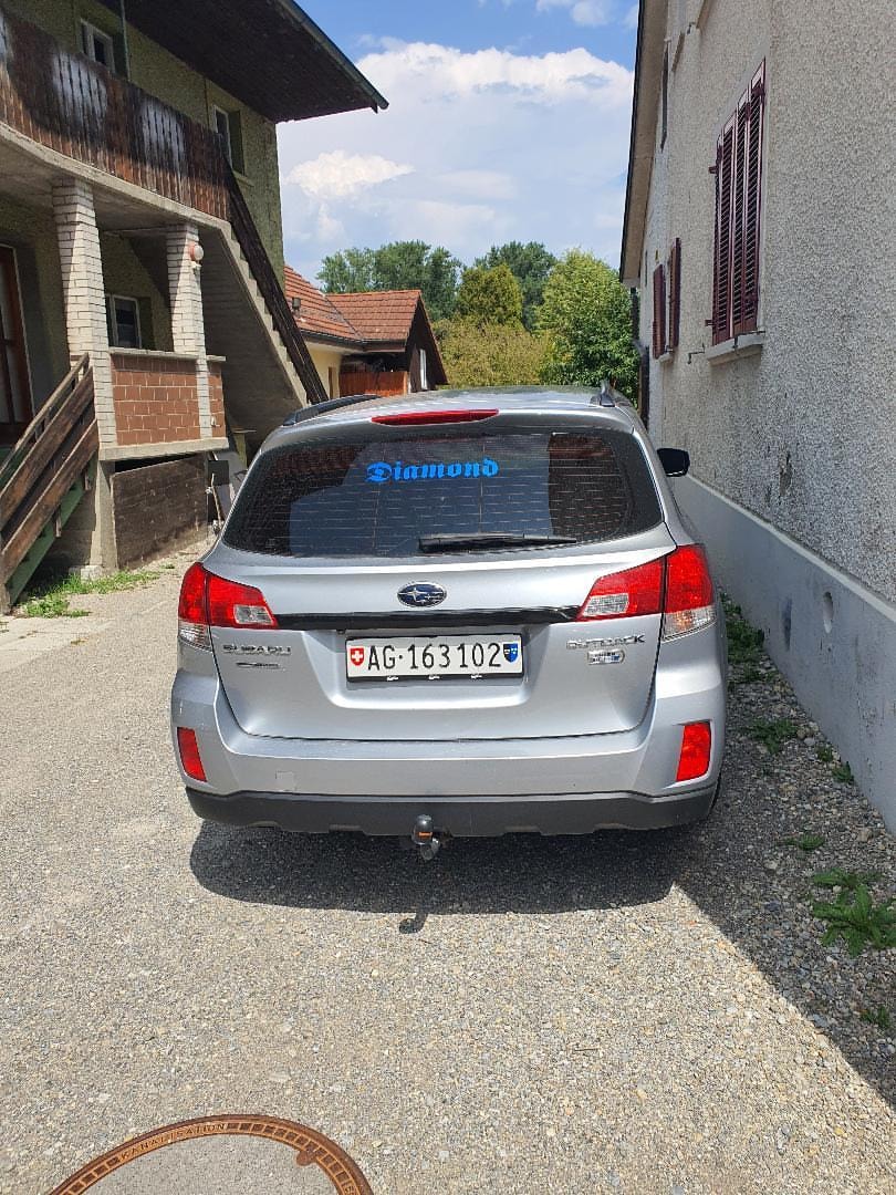 SUBARU Outback 2.0D Advantage AWD Lineartronic-image-4