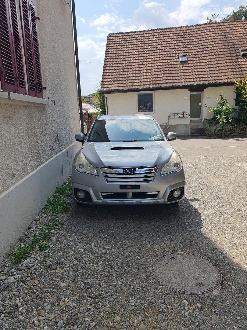 SUBARU Outback 2.0D Advantage AWD Lineartronic-image-1