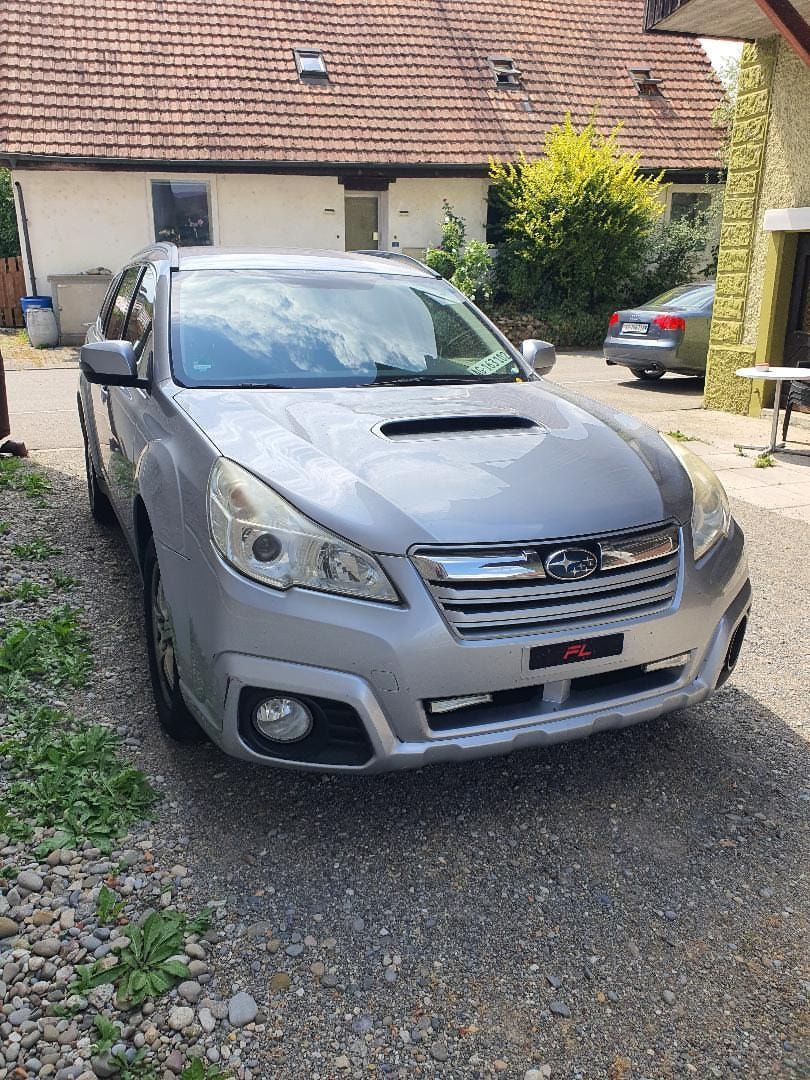 SUBARU Outback 2.0D Advantage AWD Lineartronic-image-0