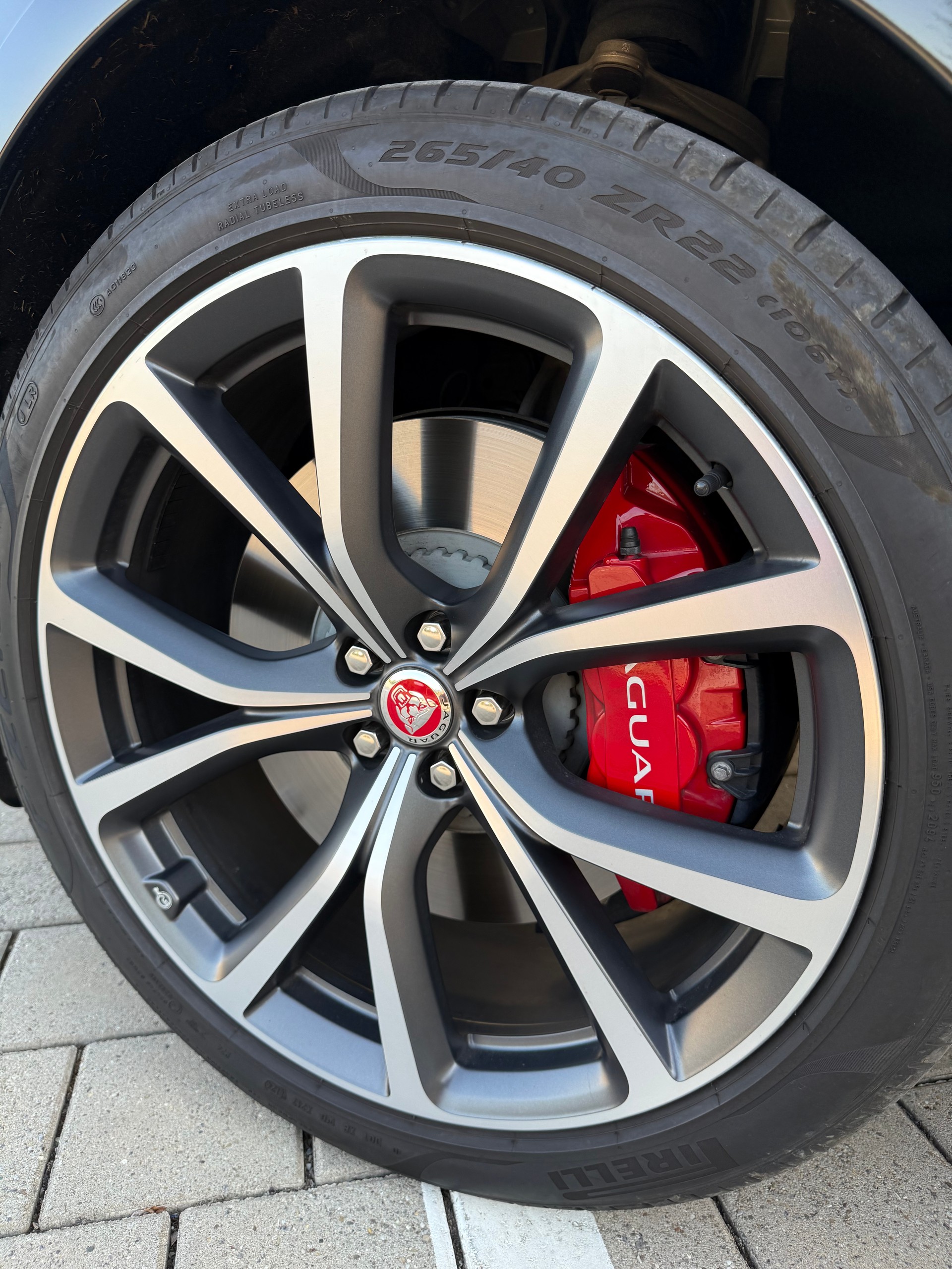 JAGUAR 5.0 V8 SVR AWD-image-6