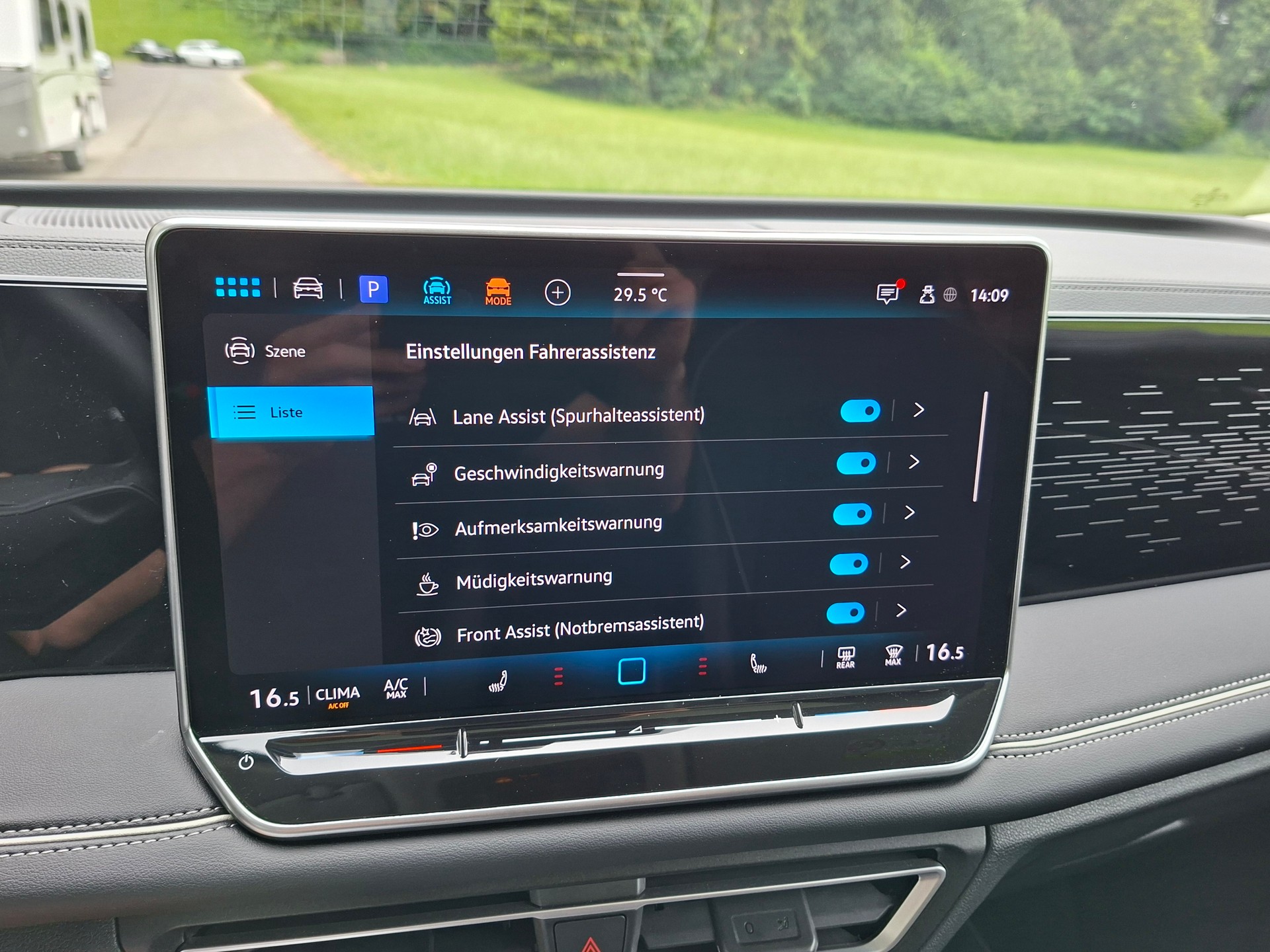 VW Tiguan 2.0 TSI DSG Elegance 4Motion *Panormadach+Anhängerkupplung*-image-12