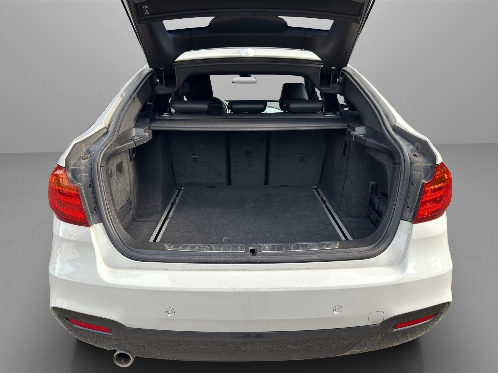 BMW 320d GT Steptronic-image-11