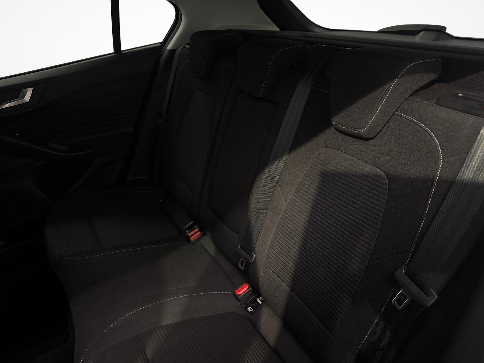 FORD Focus 1.0i EcoB Hybrid 155 Titanium X-image-10