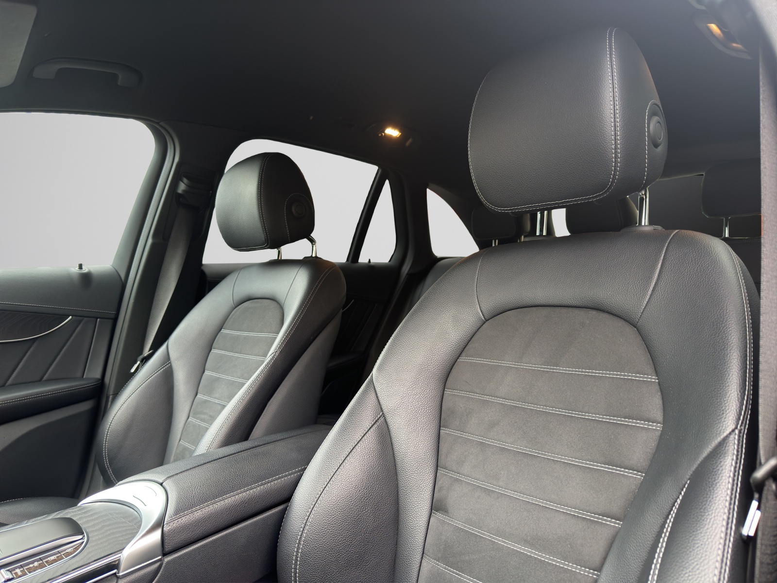 MERCEDES-BENZ GLC 200 AMG Line 4Matic-image-12