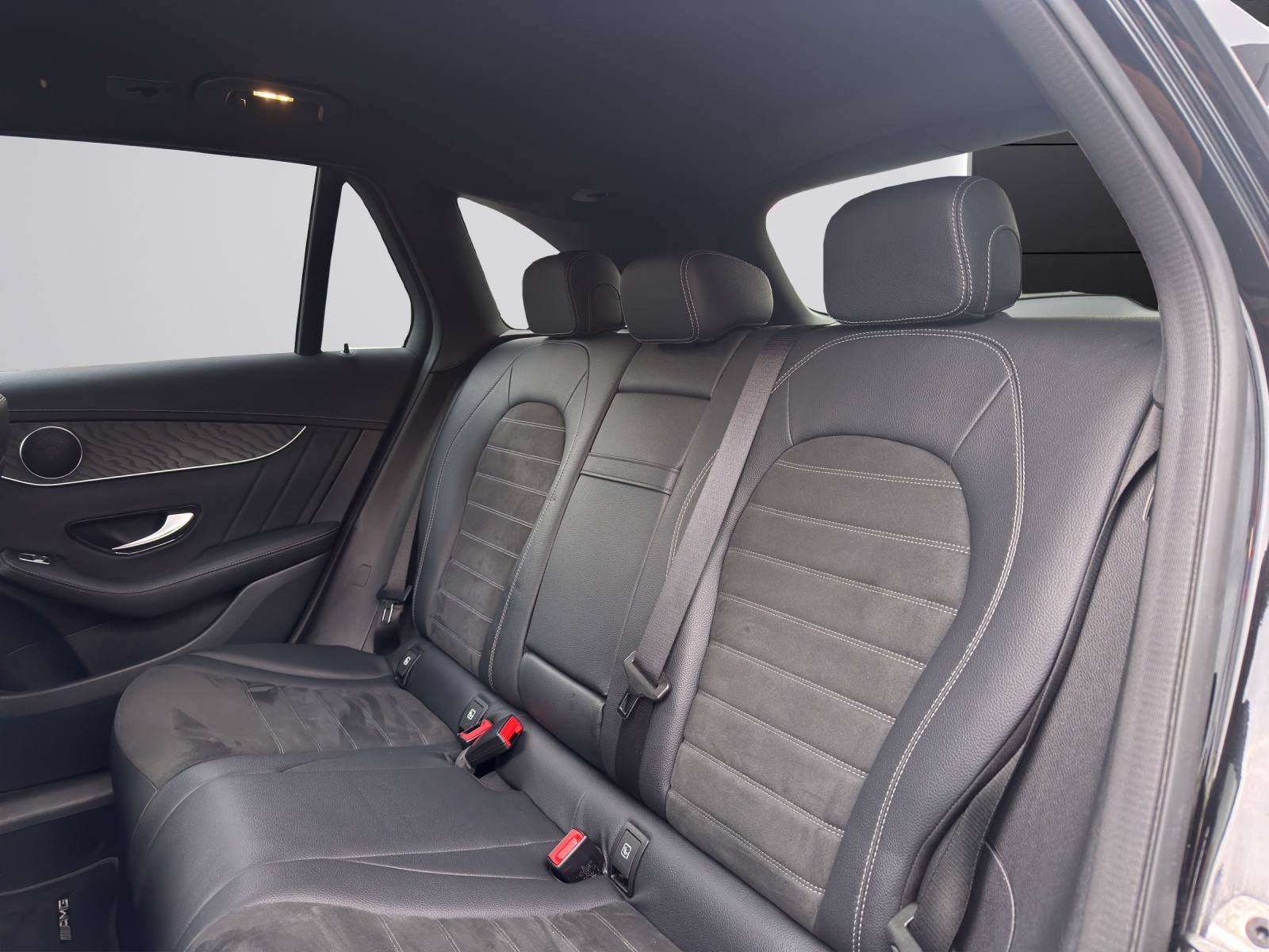 MERCEDES-BENZ GLC 200 AMG Line 4Matic-image-11