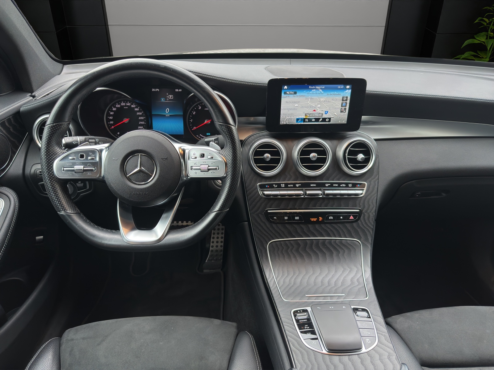 MERCEDES-BENZ GLC 200 AMG Line 4Matic-image-7