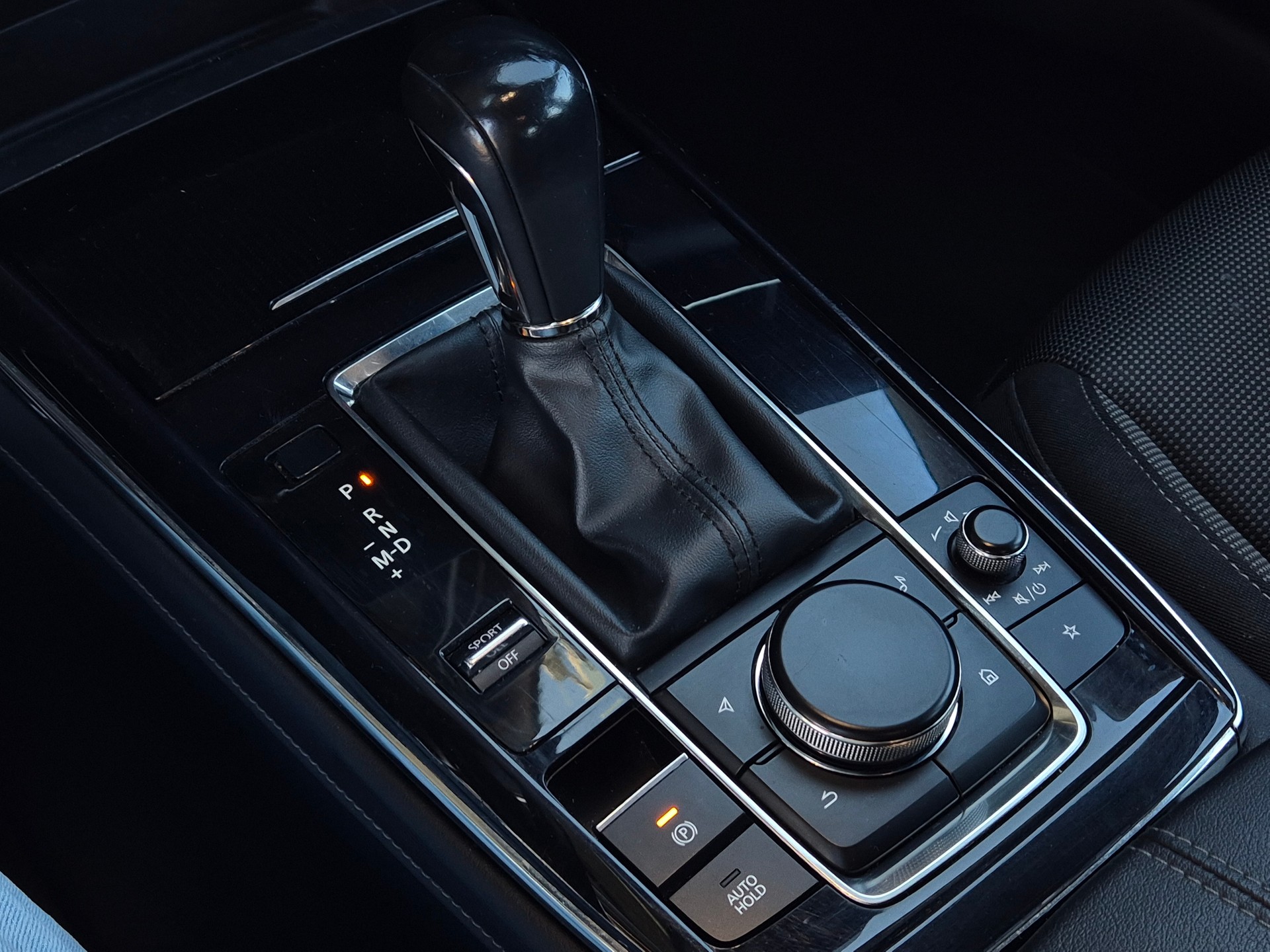 MAZDA CX-30 SKYACTIV-G 150 M Hybrid FWD Ambition Plus Automat-image-25