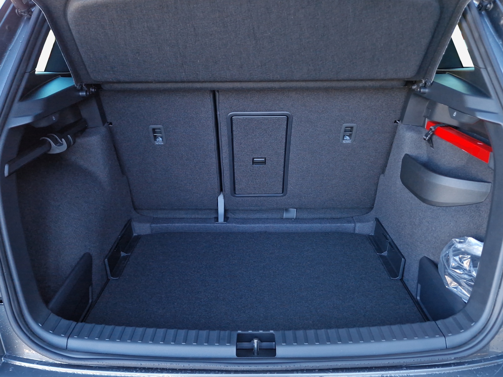 SKODA Karoq 1.5 TSI SportLine DSG-image-12
