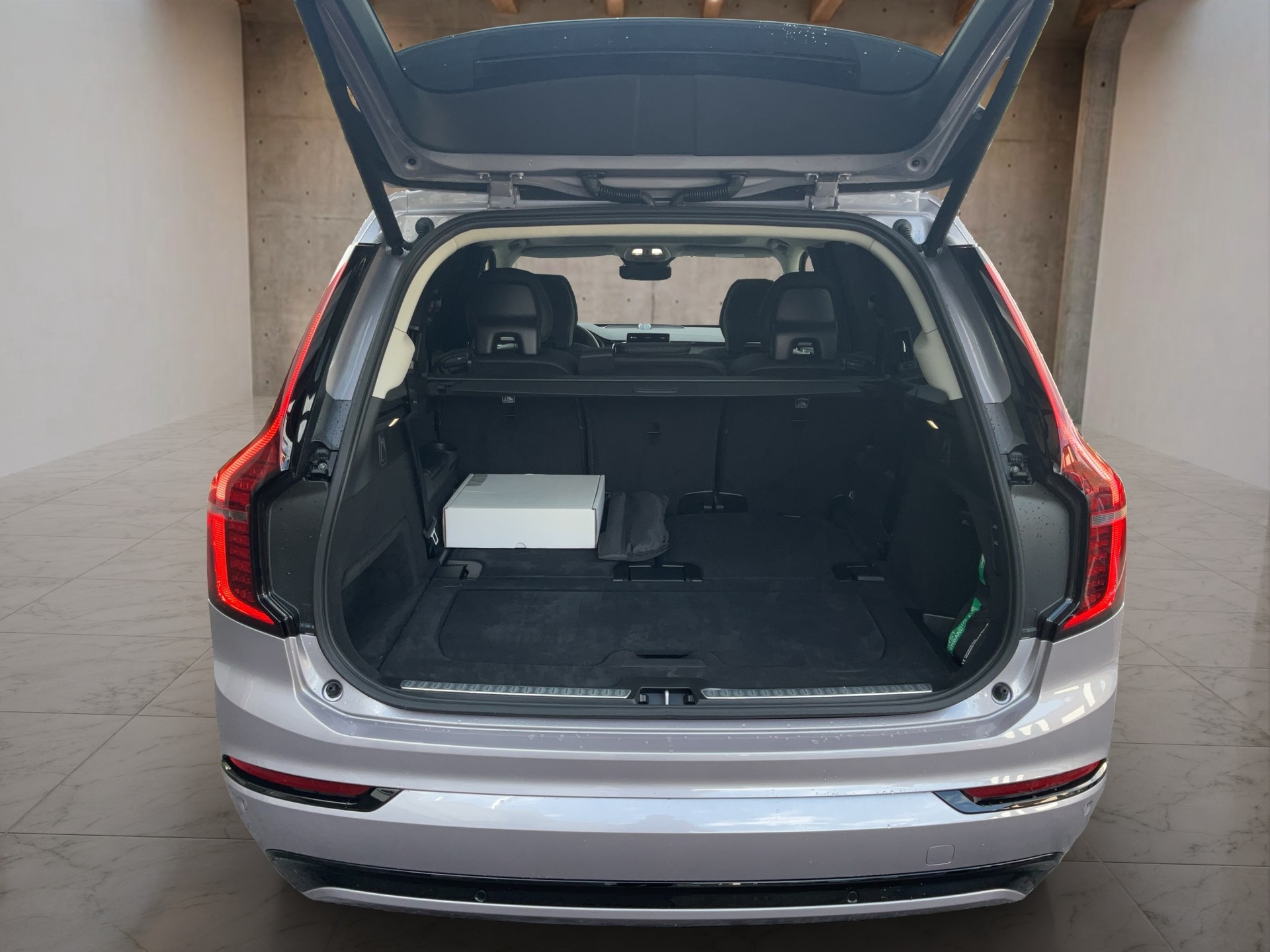 VOLVO XC90 2.0 T8 TE XCLUSIVE Edition Dark eAWD-image-12