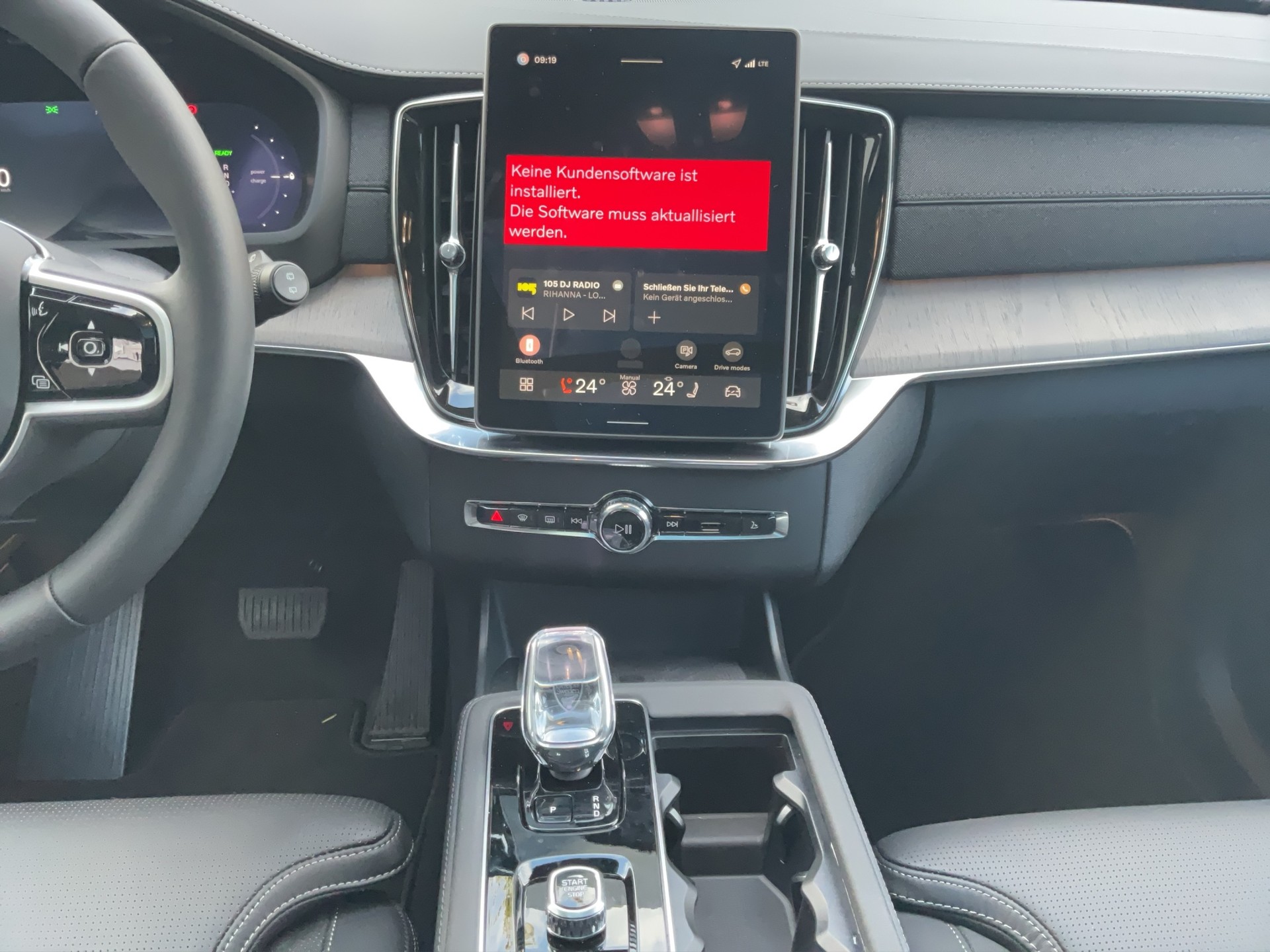 VOLVO XC90 2.0 T8 TE XCLUSIVE Edition Dark eAWD-image-17