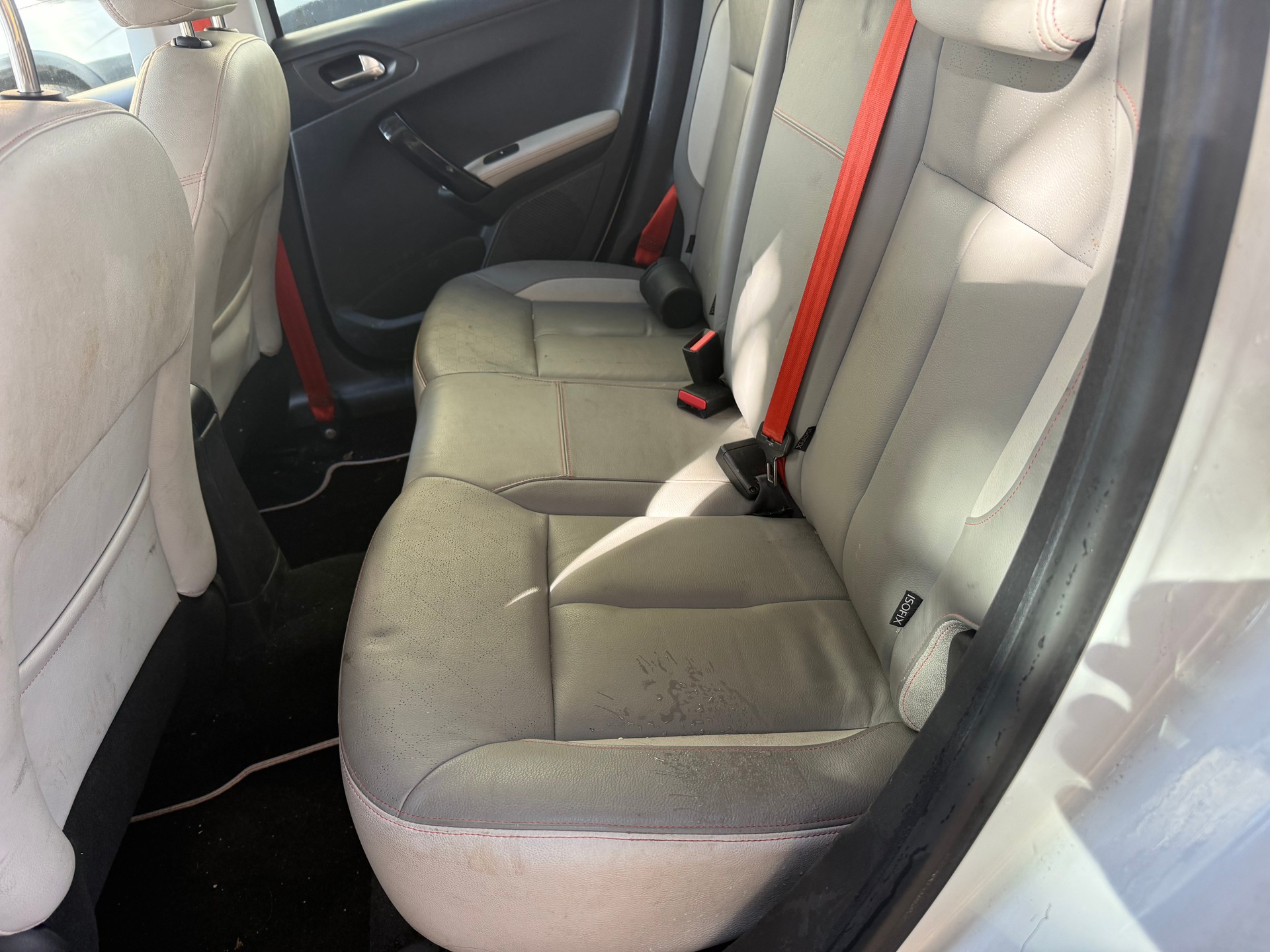 PEUGEOT 208 1.2 THP Roland Garros-image-6