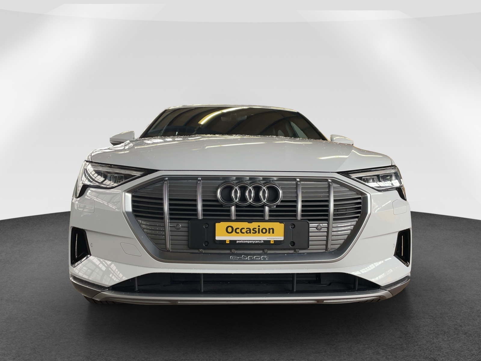 AUDI e-tron 55 Advanced quattro-image-1