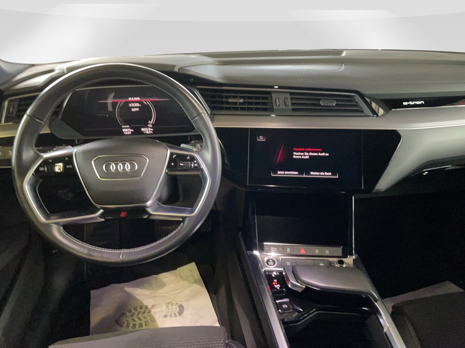 AUDI e-tron 55 Advanced quattro-image-9
