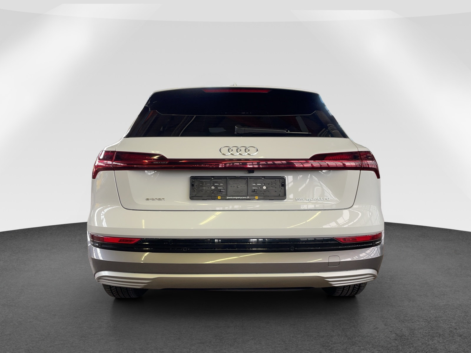 AUDI e-tron 55 Advanced quattro-image-5
