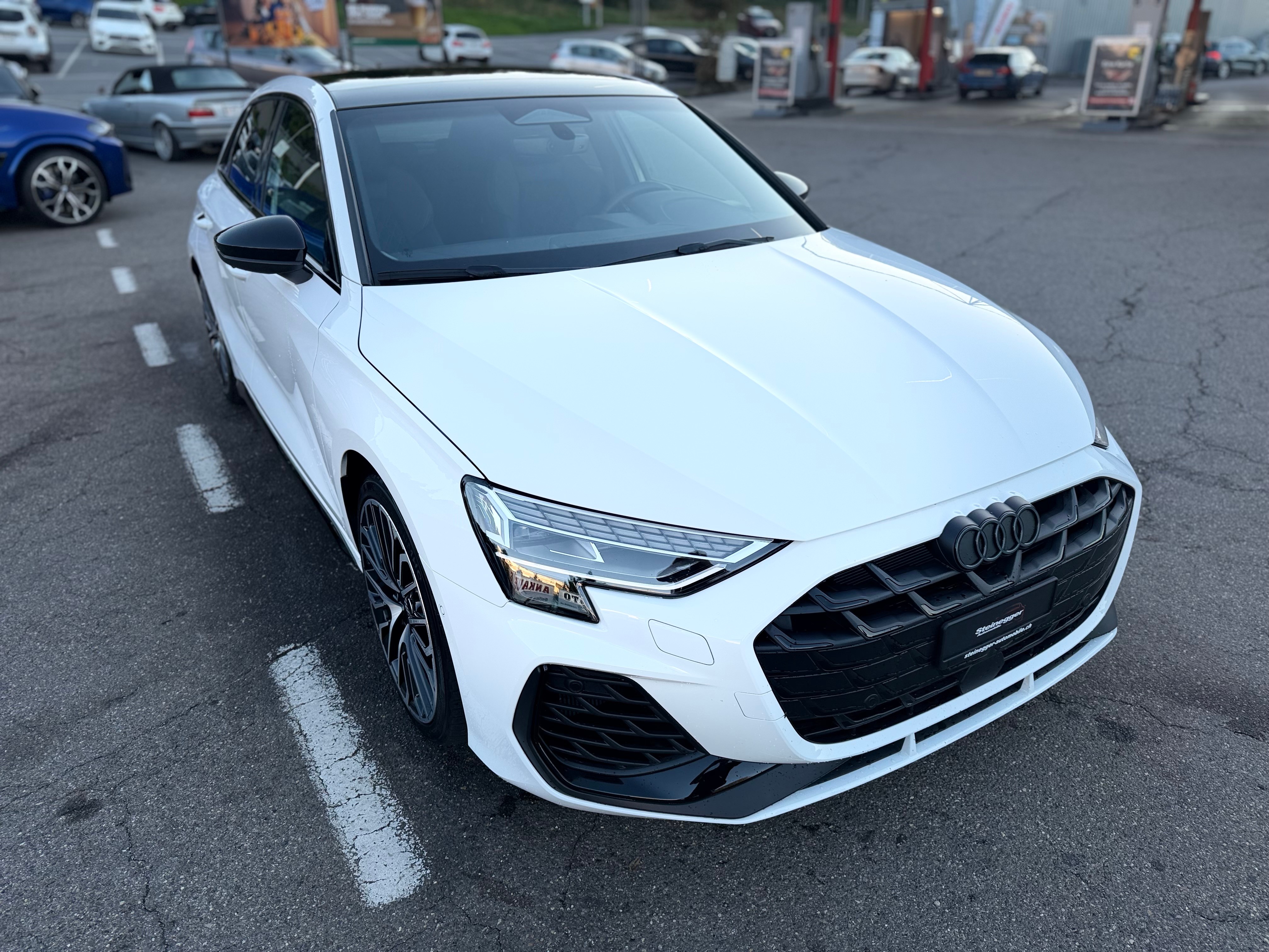 Car photo