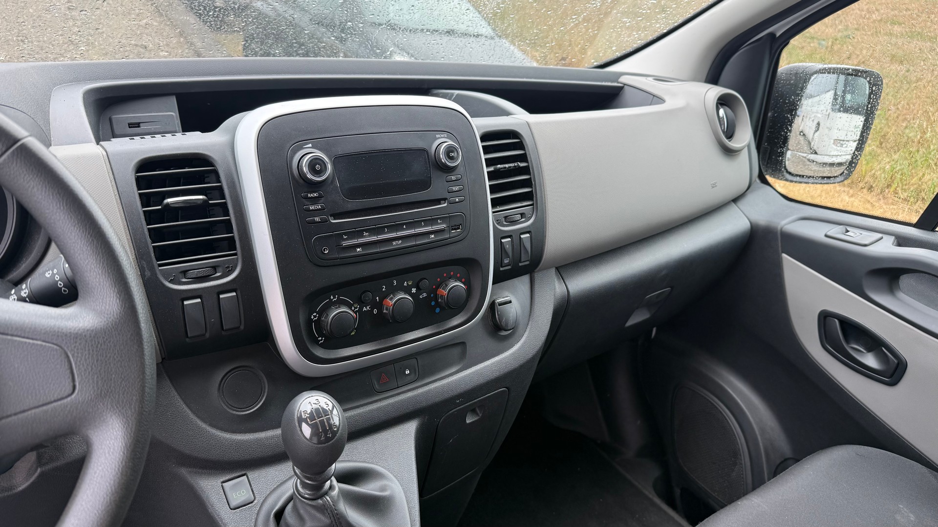 NISSAN NV300 dCi 120 2.9 L2H1 Pro-image-3