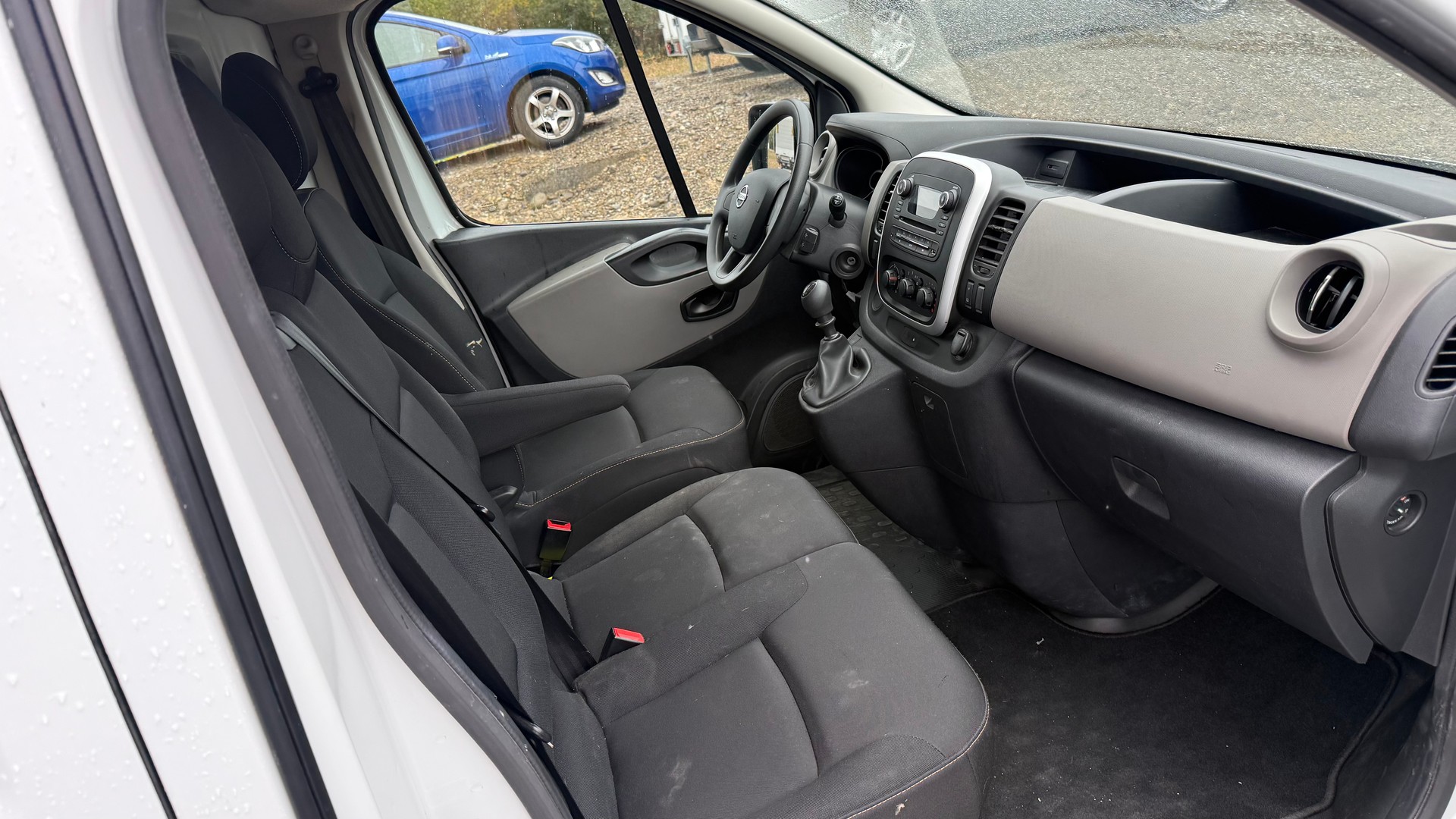 NISSAN NV300 dCi 120 2.9 L2H1 Pro-image-5