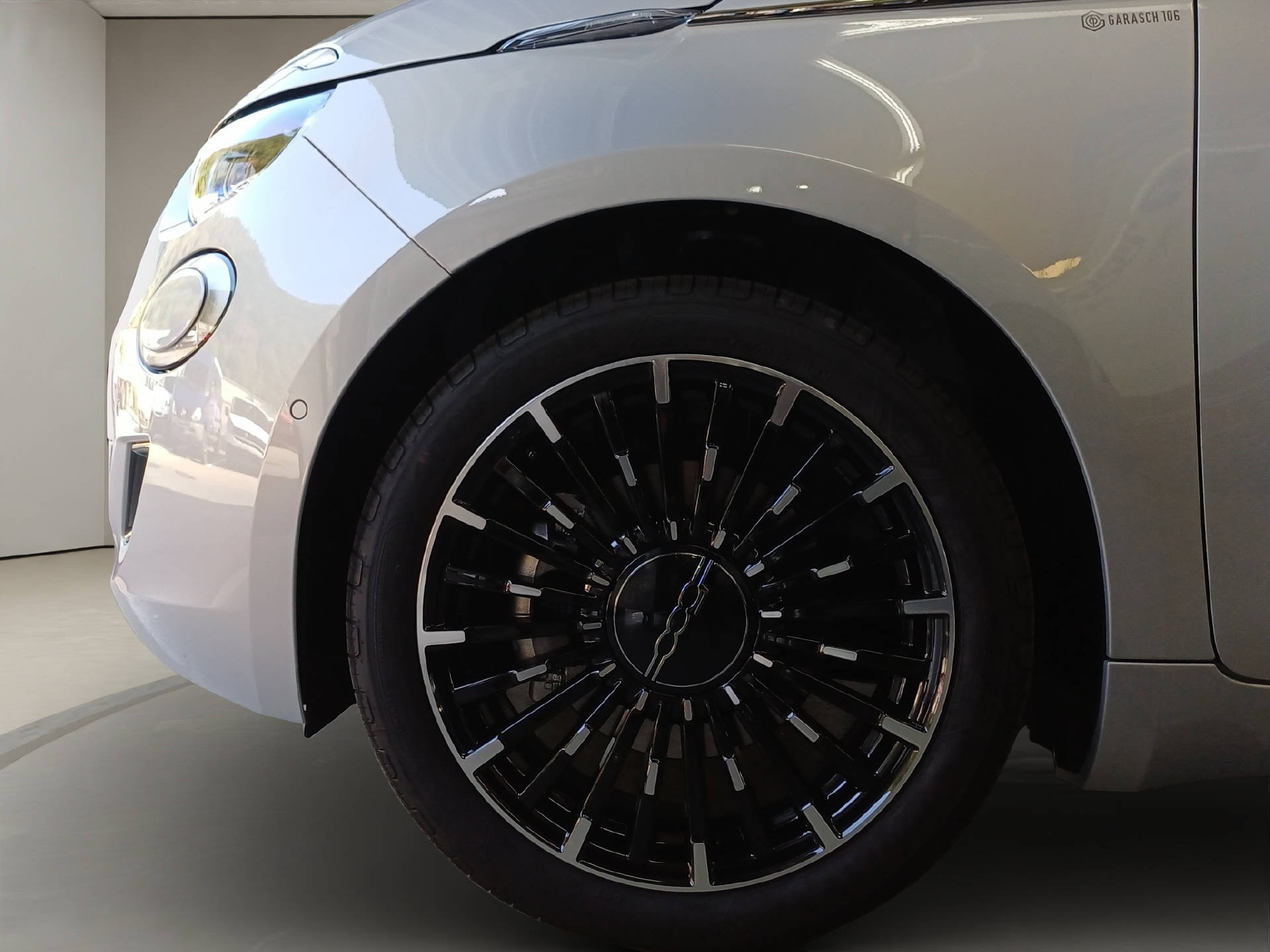 FIAT 500 Cabrio La Prima-image-8