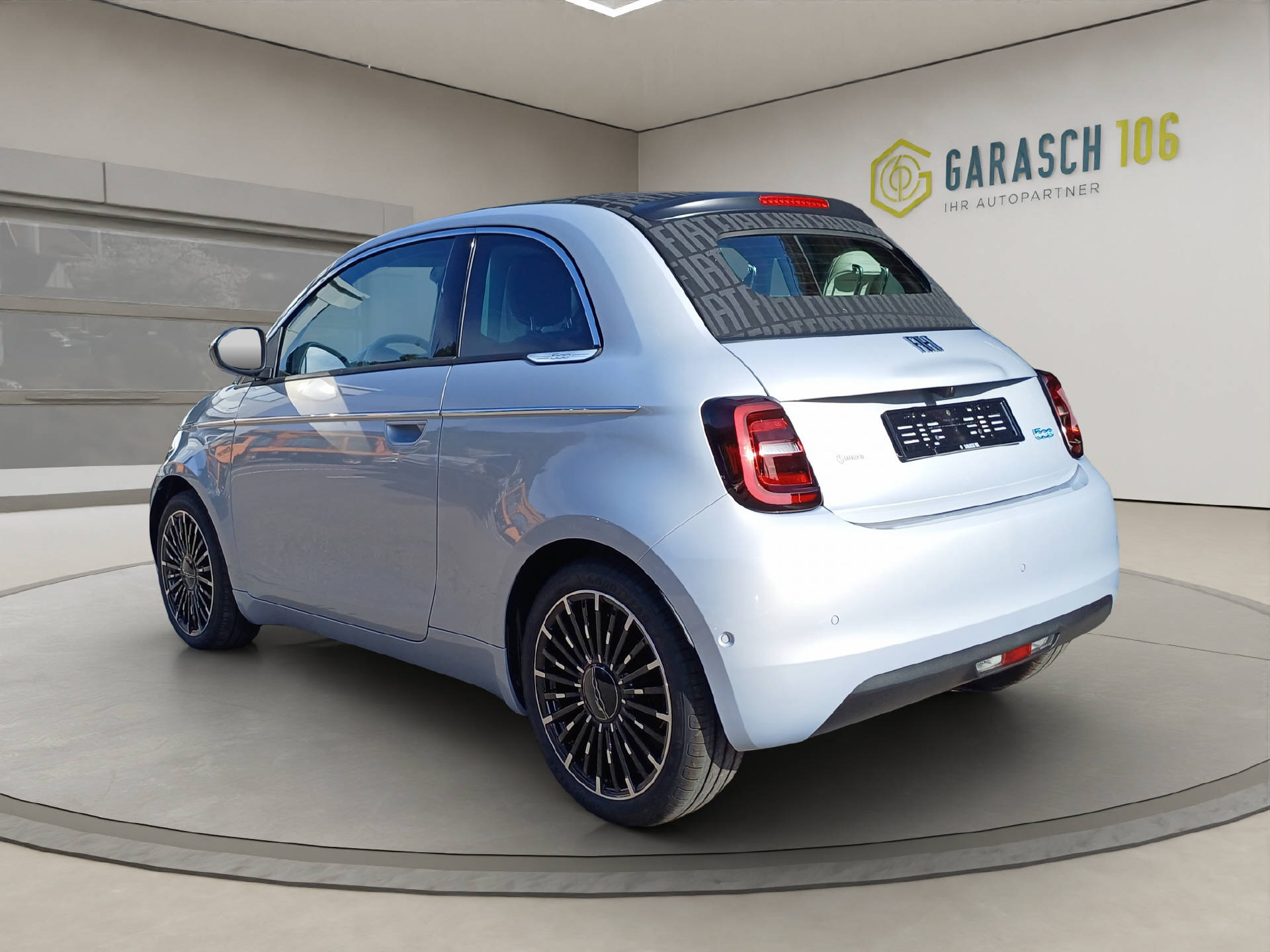 FIAT 500 Cabrio La Prima-image-3