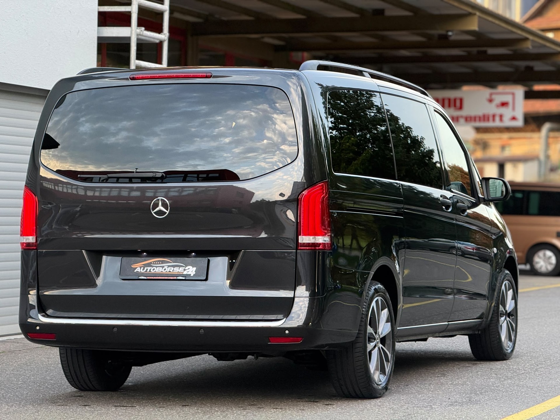 MERCEDES-BENZ Vito 119 Kombi L 2.0 CDI Select *8-Plätzer*-showroom-element-3
