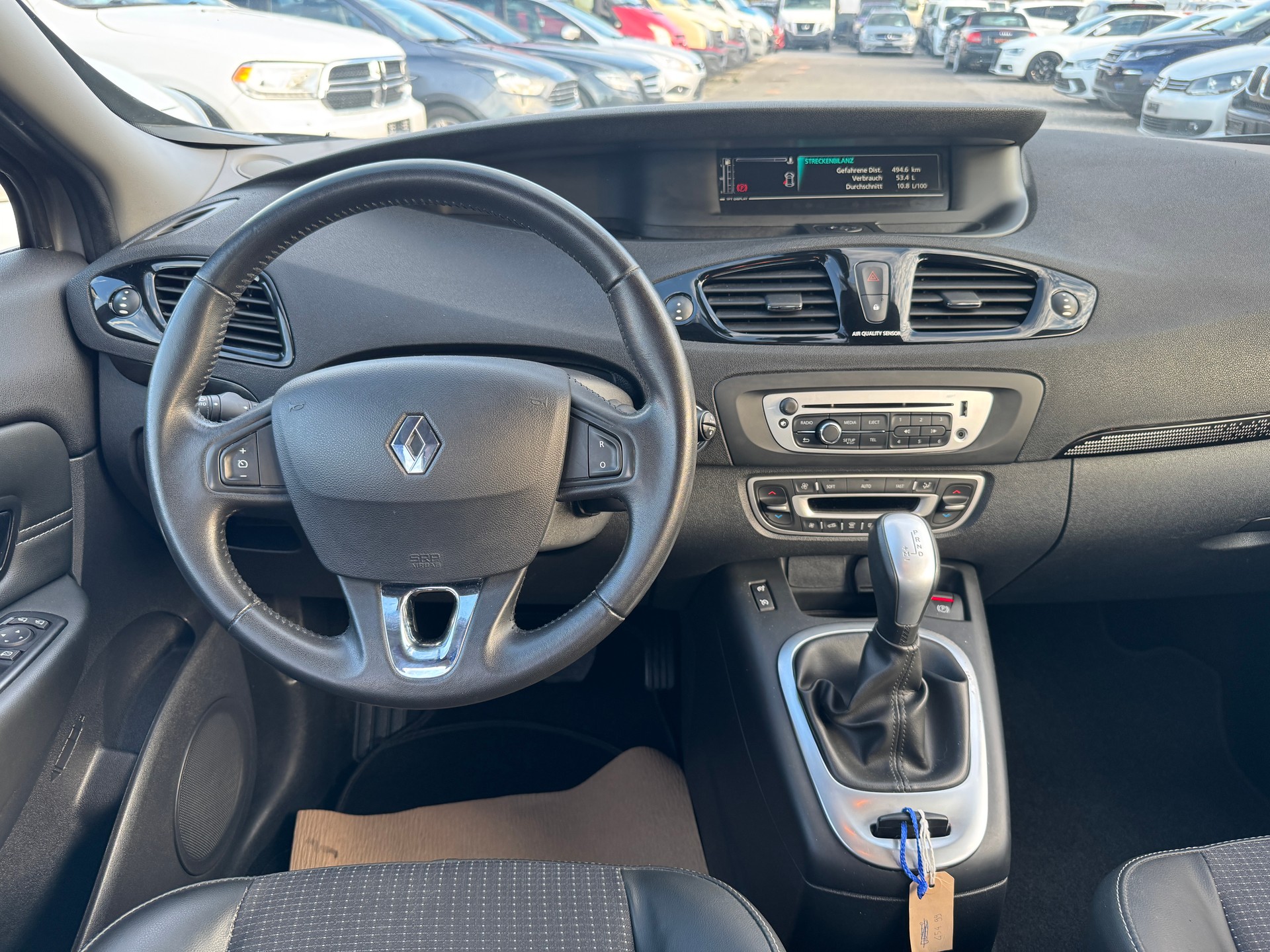 RENAULT Scénic 2.0 16V Dynamique X-Tronic CVT-image-6