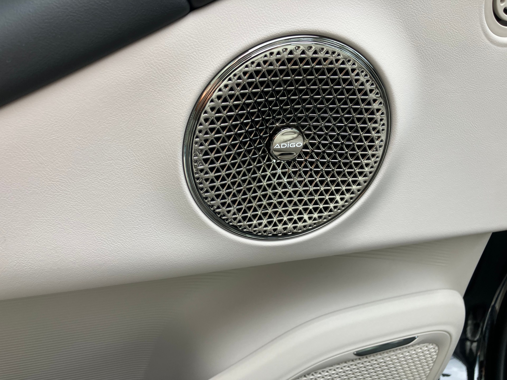 GAC GAC Aion V Herstellung Europa im Magna Werk Steyr !!! Top-Ausstattung!!! 75KW Batterie mit 510 Km Reichweite !!!-image-15