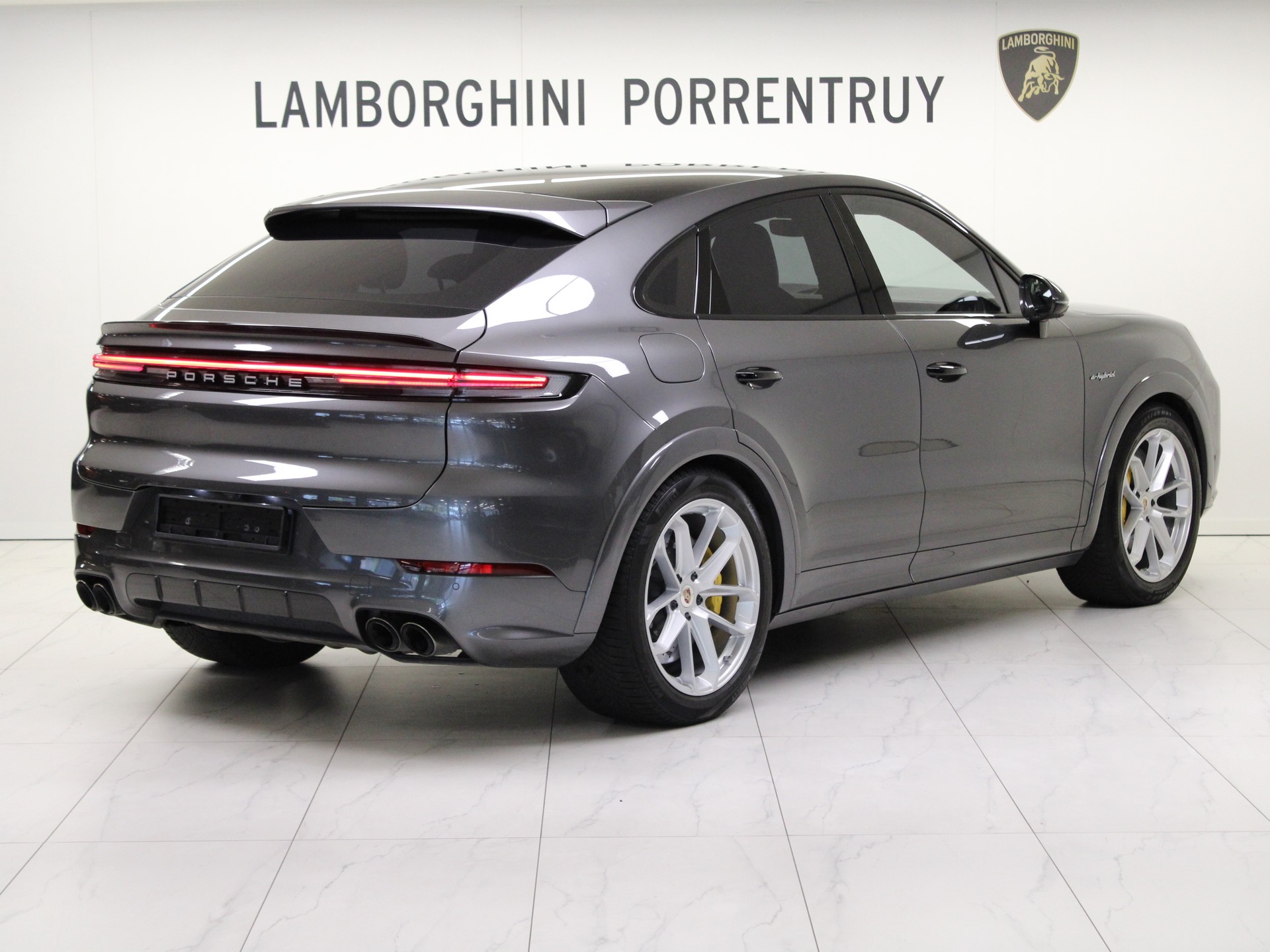 PORSCHE Cayenne Coupé Turbo E-Hybrid Tiptronic-image-2