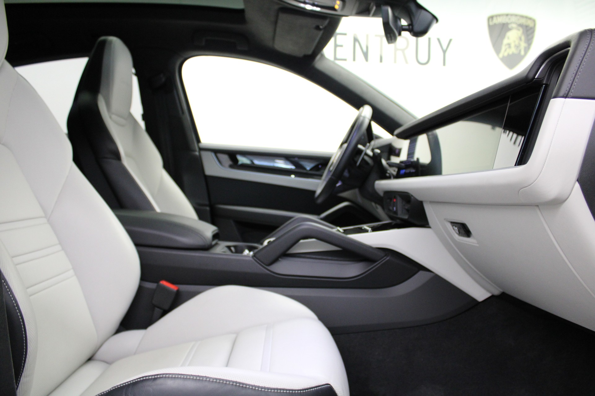 PORSCHE Cayenne Coupé Turbo E-Hybrid Tiptronic-image-5