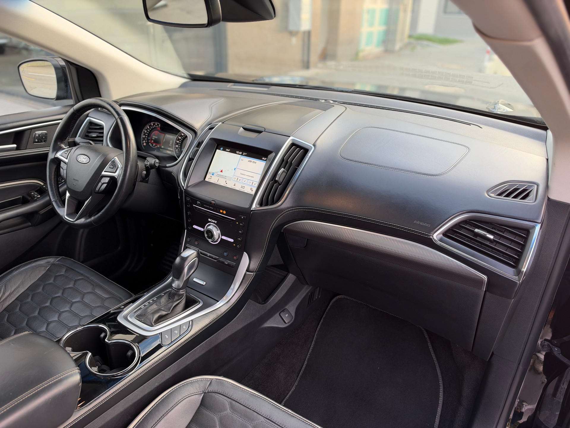 FORD Edge 2.0 TDCi Vignale 4WD PowerShift-image-11