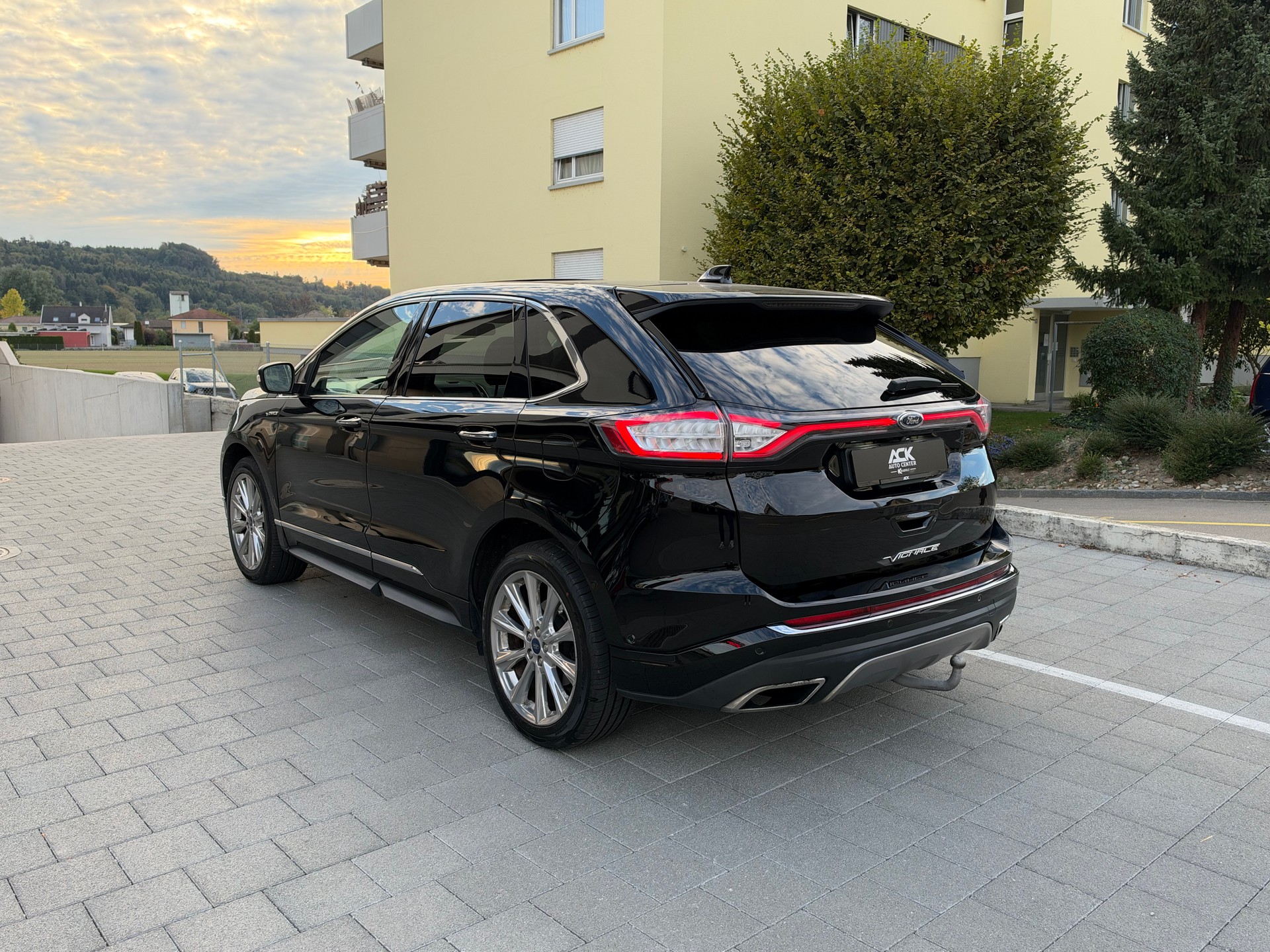 FORD Edge 2.0 TDCi Vignale 4WD PowerShift-image-2
