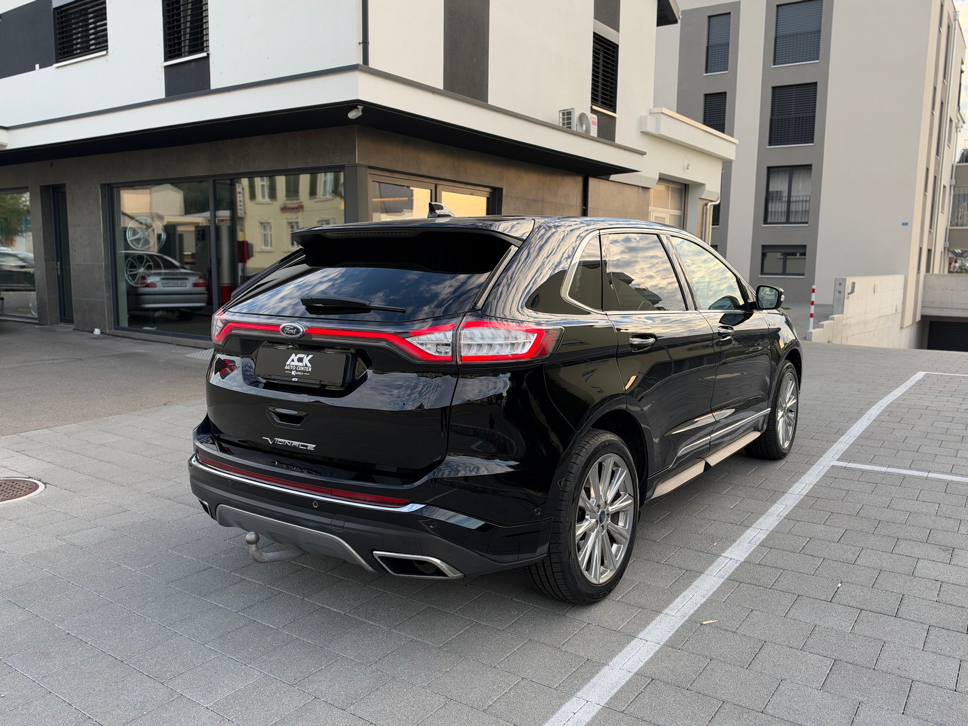 FORD Edge 2.0 TDCi Vignale 4WD PowerShift-image-4