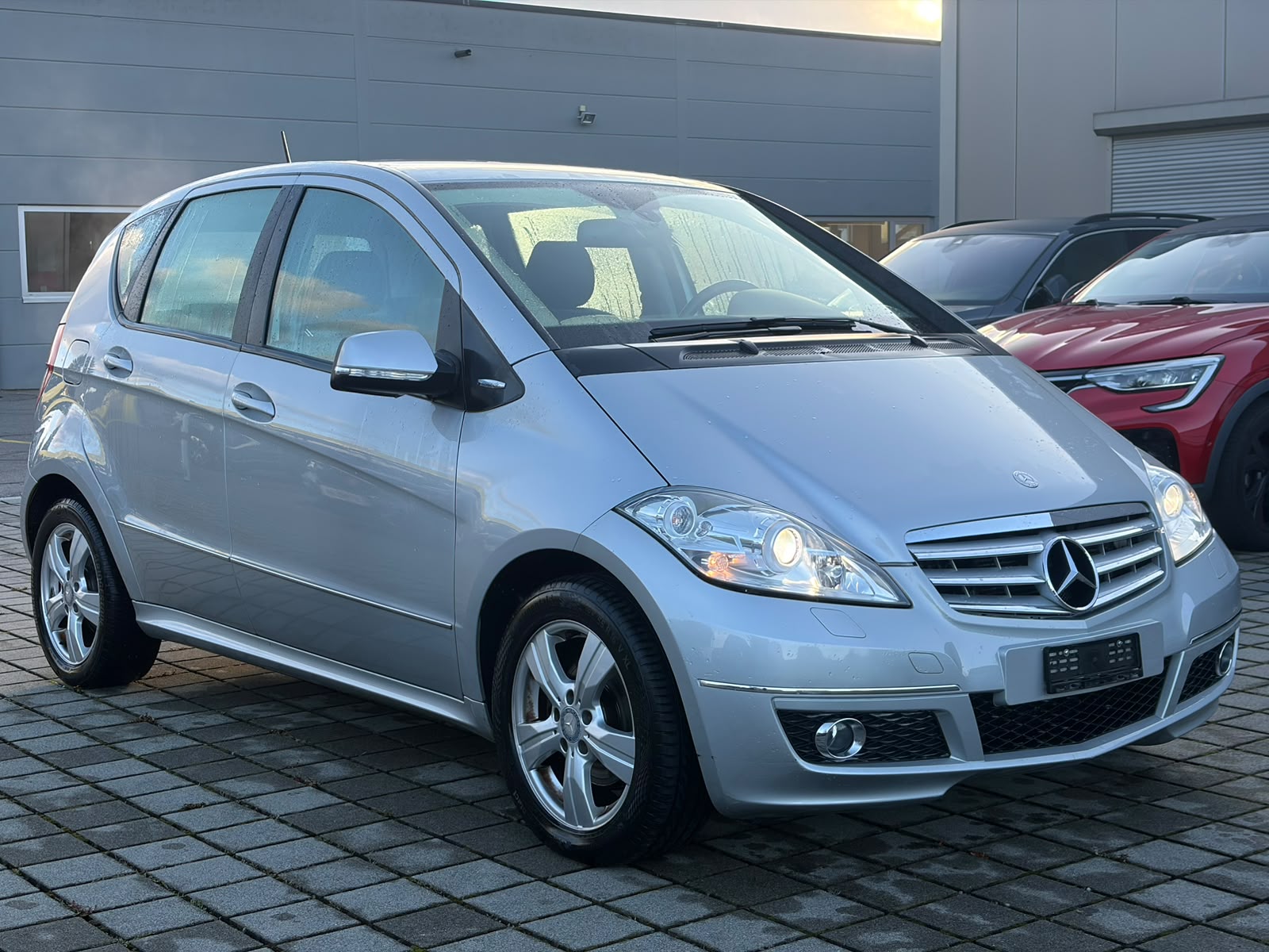 MERCEDES-BENZ A 200 Avantgarde Autotronic-image-2