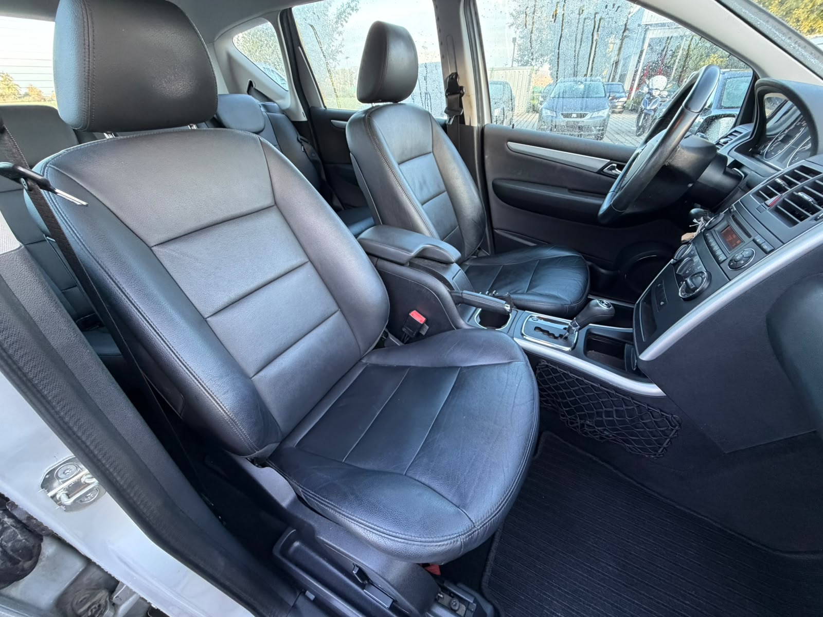 MERCEDES-BENZ A 200 Avantgarde Autotronic-image-13