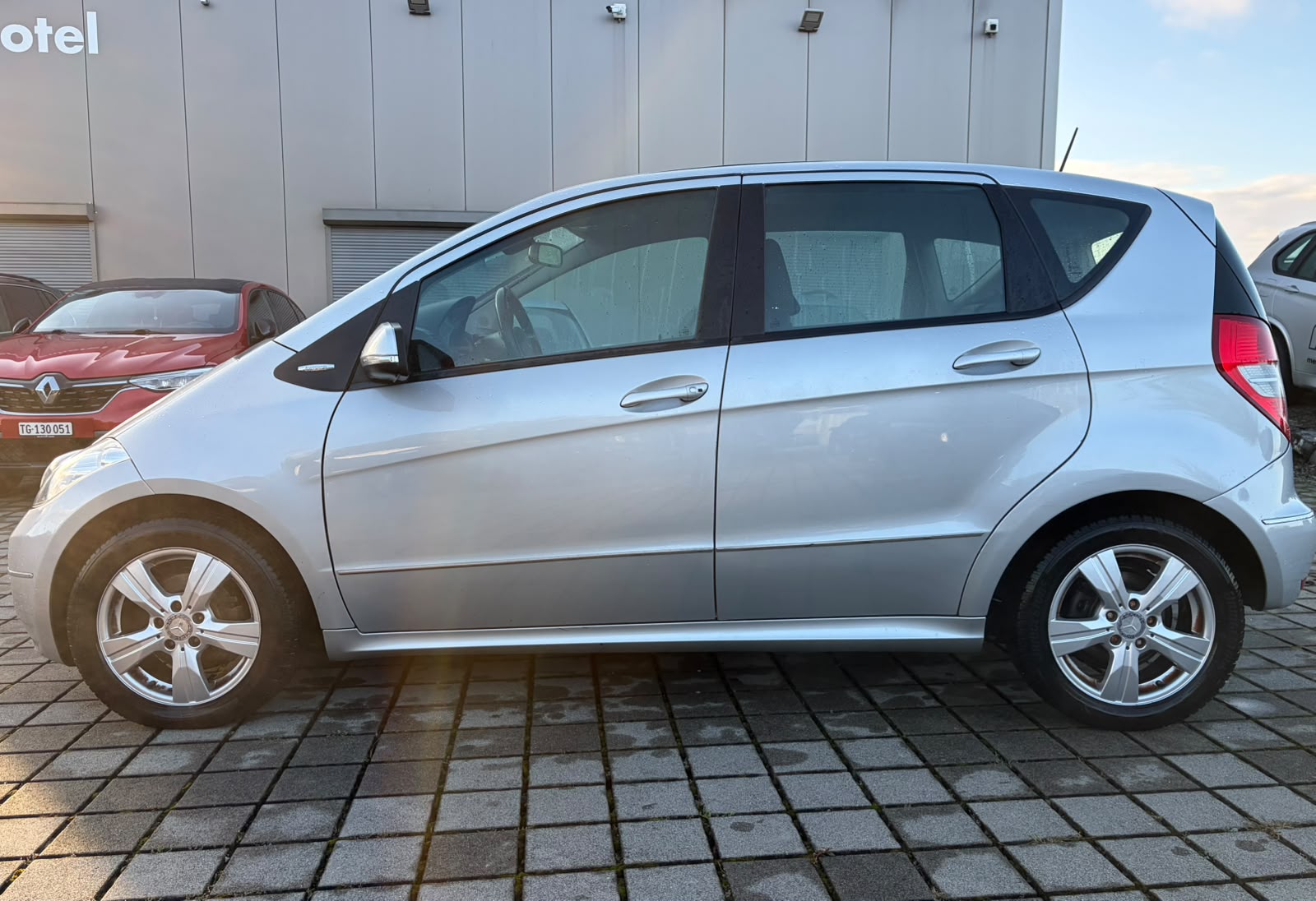 MERCEDES-BENZ A 200 Avantgarde Autotronic-image-3