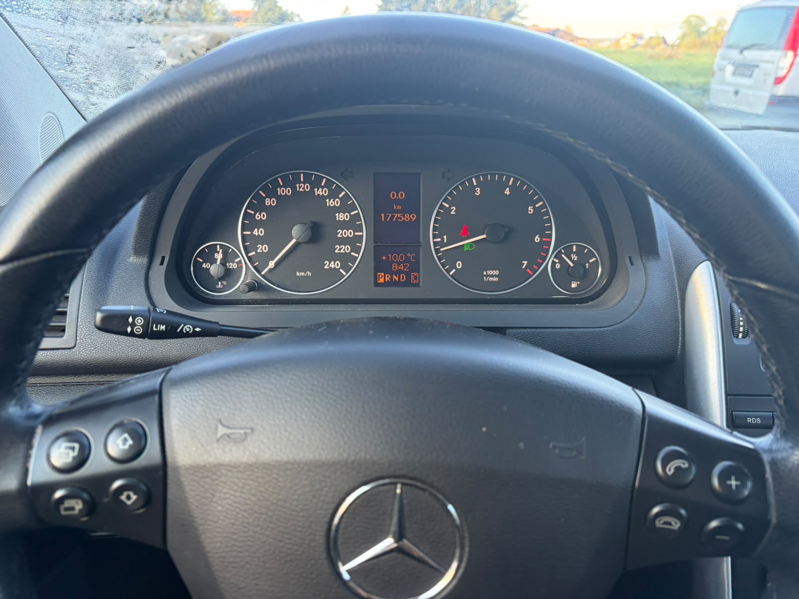 MERCEDES-BENZ A 200 Avantgarde Autotronic-image-10