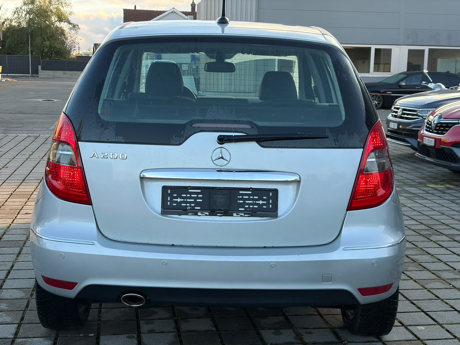 MERCEDES-BENZ A 200 Avantgarde Autotronic-image-6