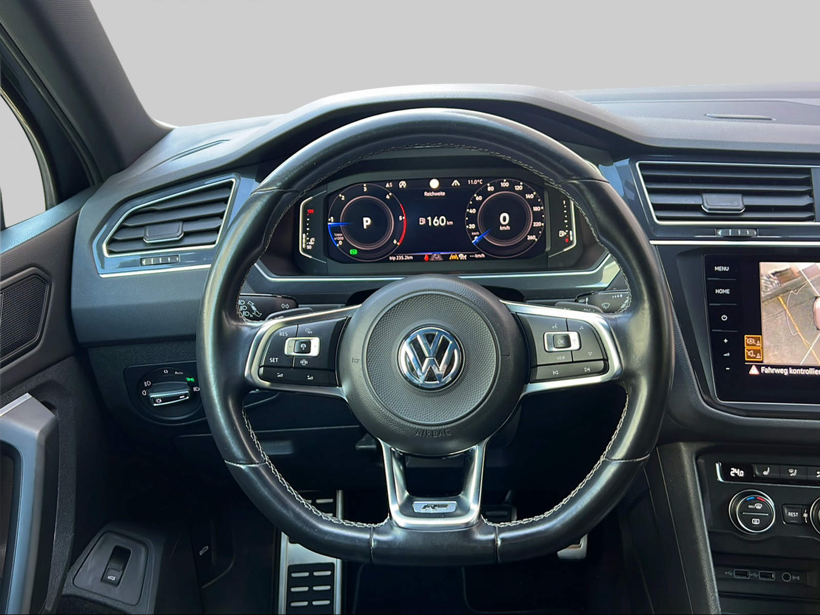 VW Tiguan 2.0 TDI SCR Highline 4Motion DSG-image-11