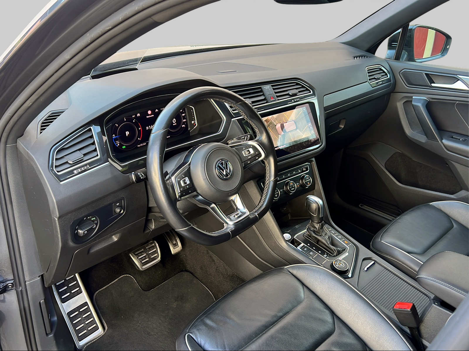 VW Tiguan 2.0 TDI SCR Highline 4Motion DSG-image-8