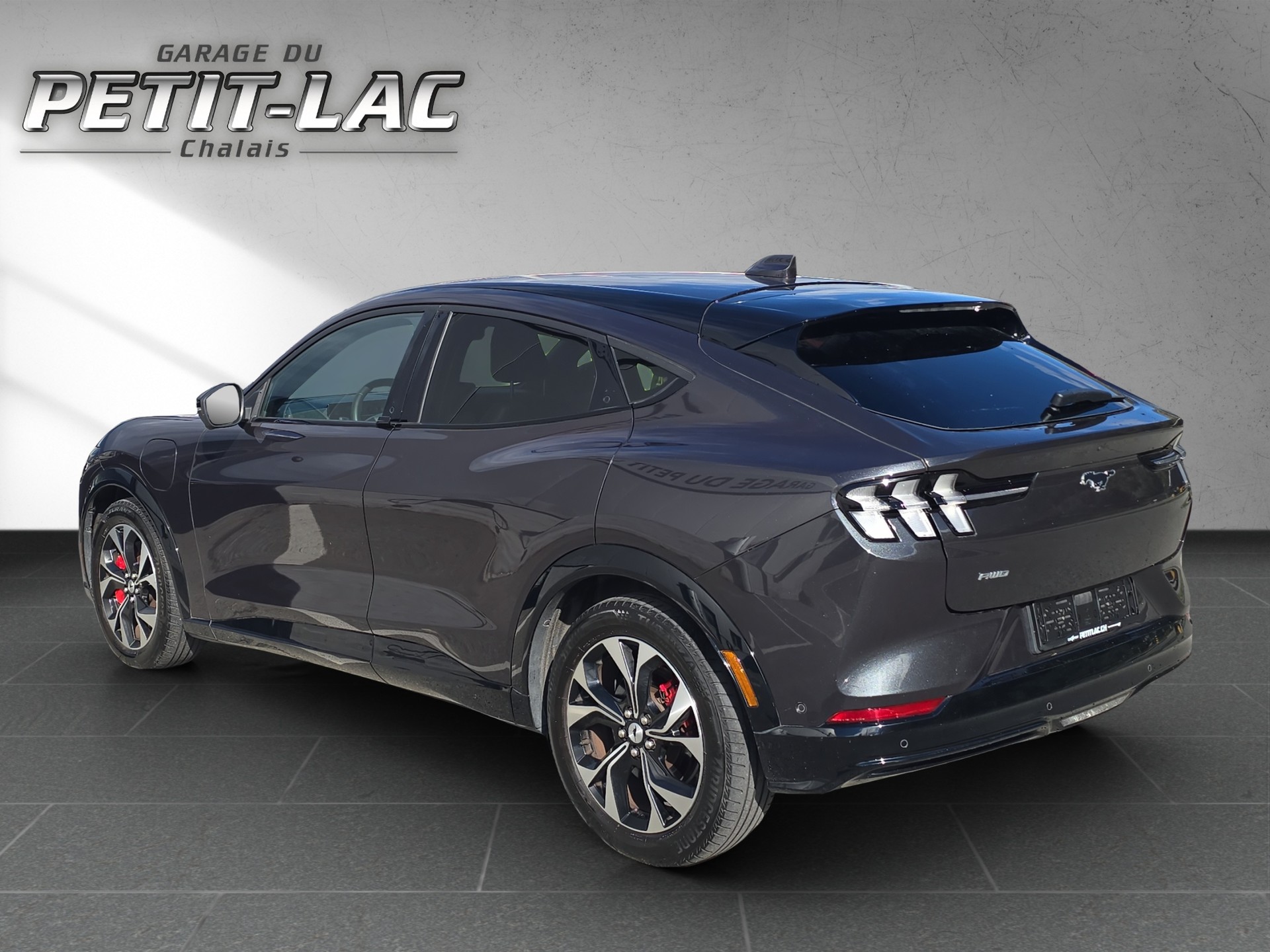 FORD Mustang MACH-E Premium AWD 72.6 kWh-image-5
