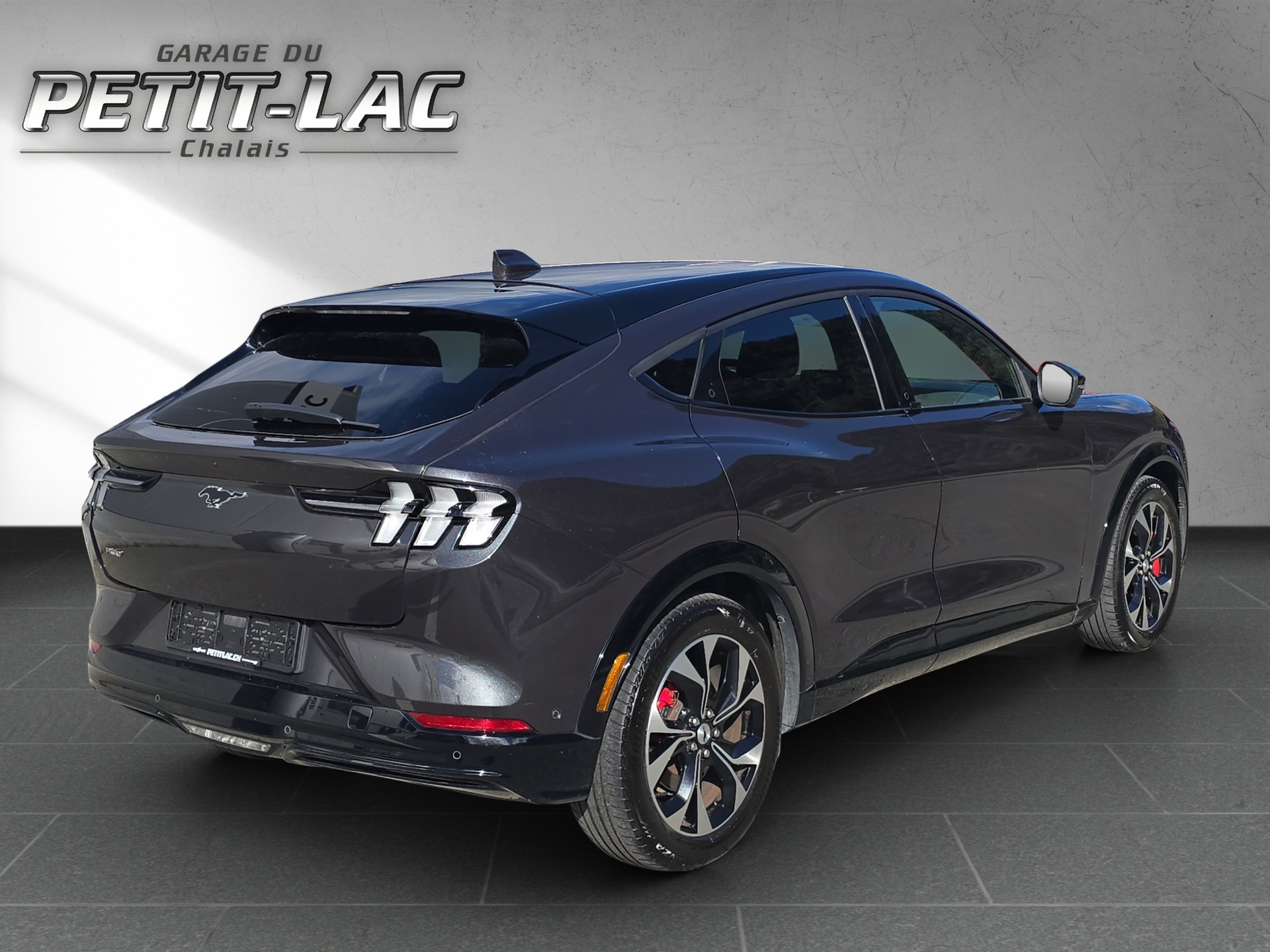 FORD Mustang MACH-E Premium AWD 72.6 kWh-image-3