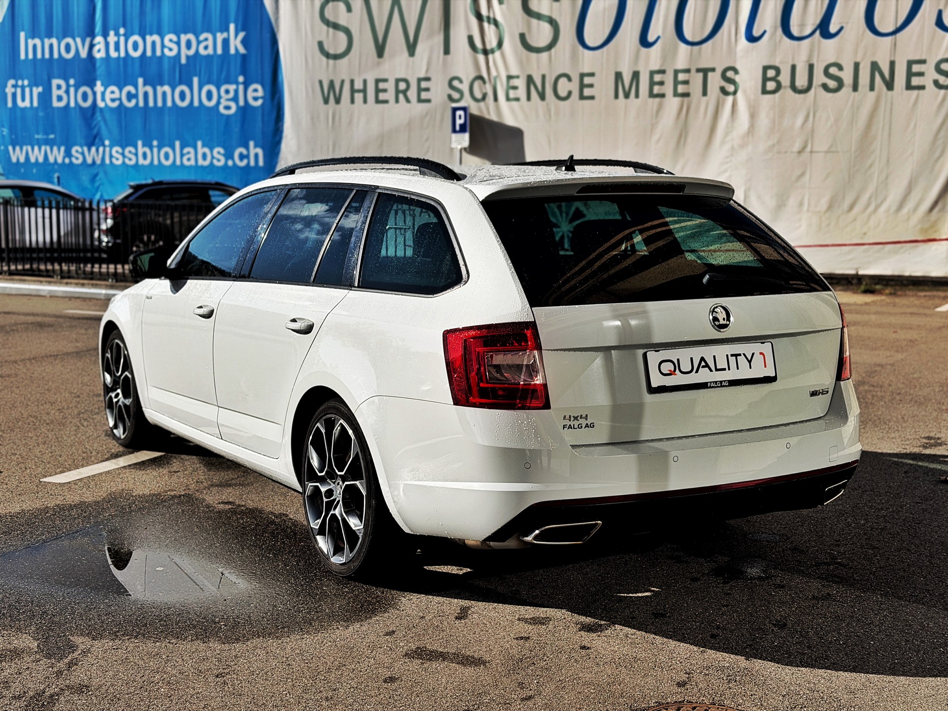 SKODA Octavia Combi 2.0 TDI RS 4x4 DSG-image-2