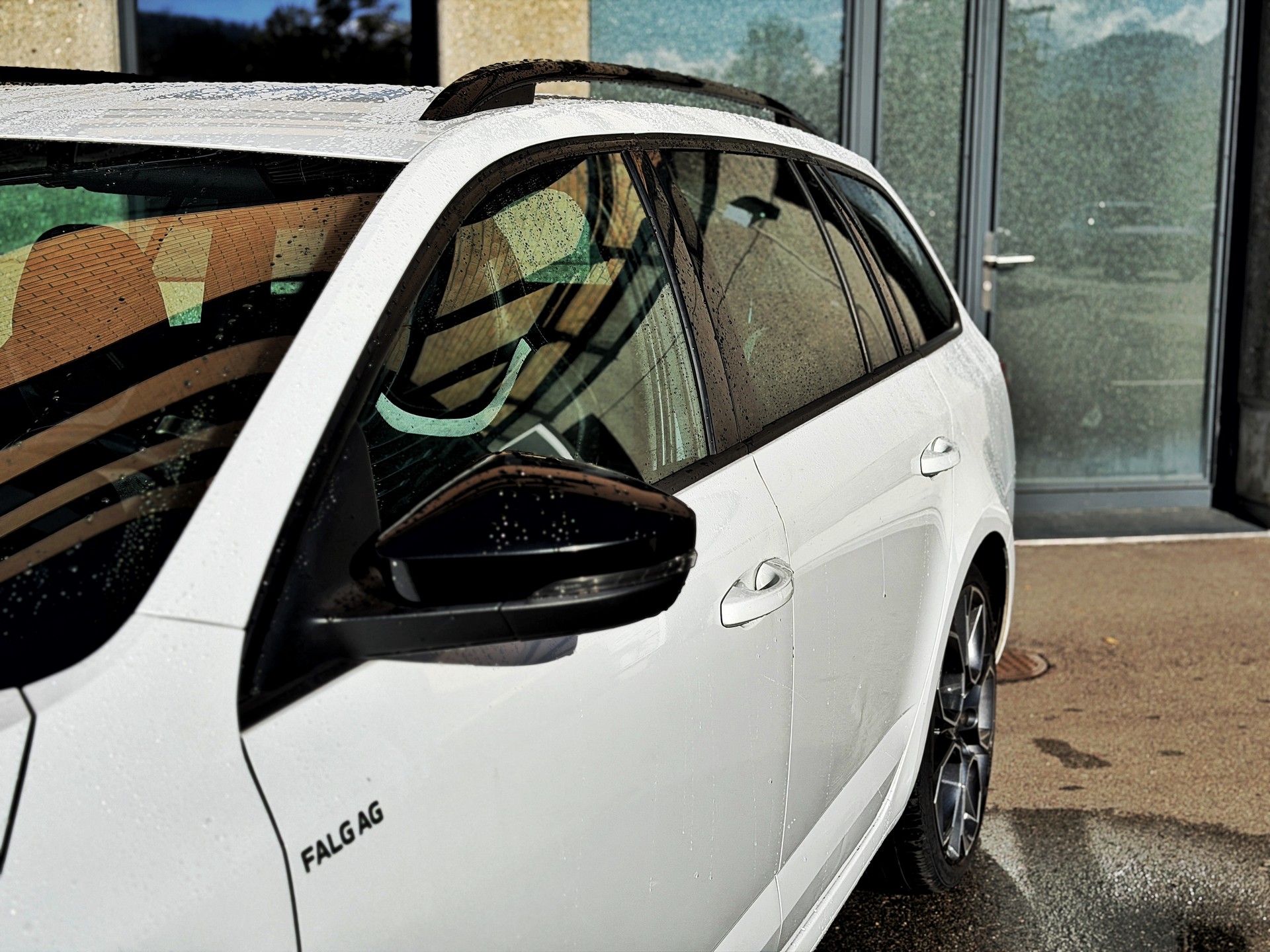 SKODA Octavia Combi 2.0 TDI RS 4x4 DSG-image-7