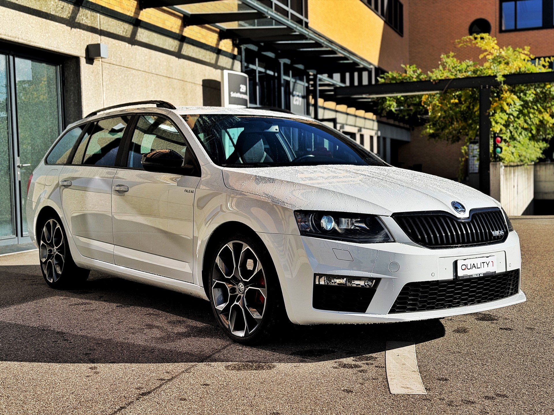 SKODA Octavia Combi 2.0 TDI RS 4x4 DSG-image-5