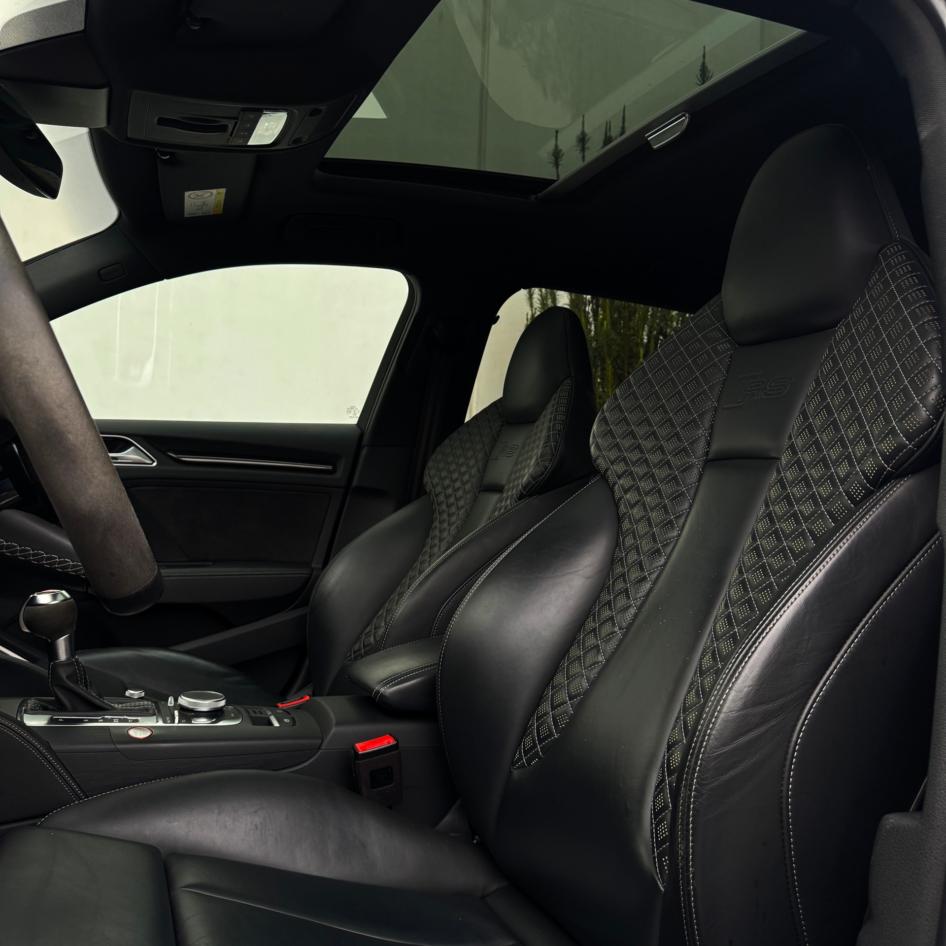 AUDI RS3 Sportback 2.5 TSI quattro S-tronic-image-5
