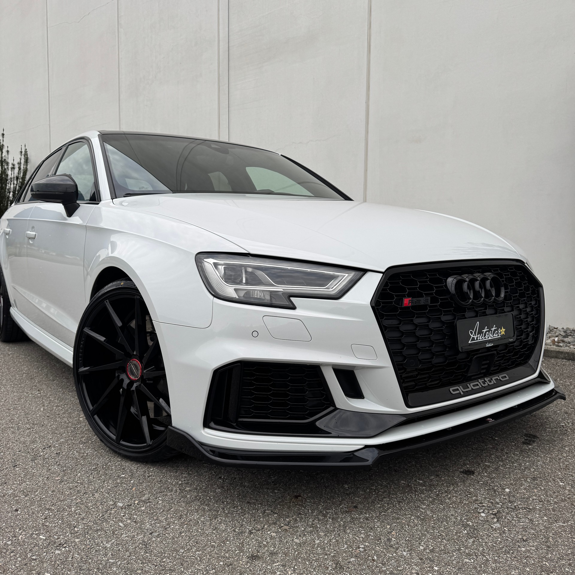 AUDI RS3 Sportback 2.5 TSI quattro S-tronic-image-1
