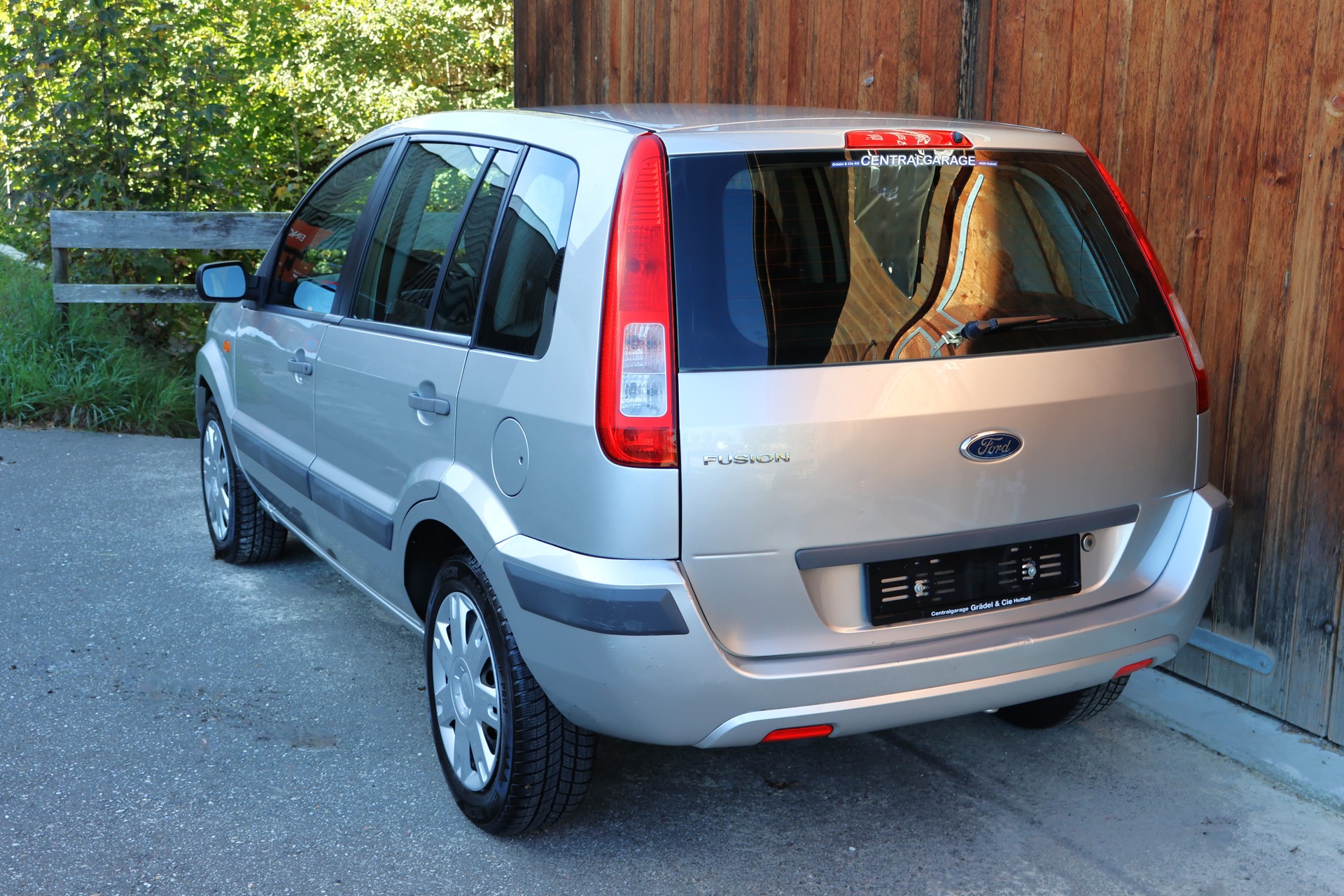 FORD Fusion 1.6 16V Trend-image-2