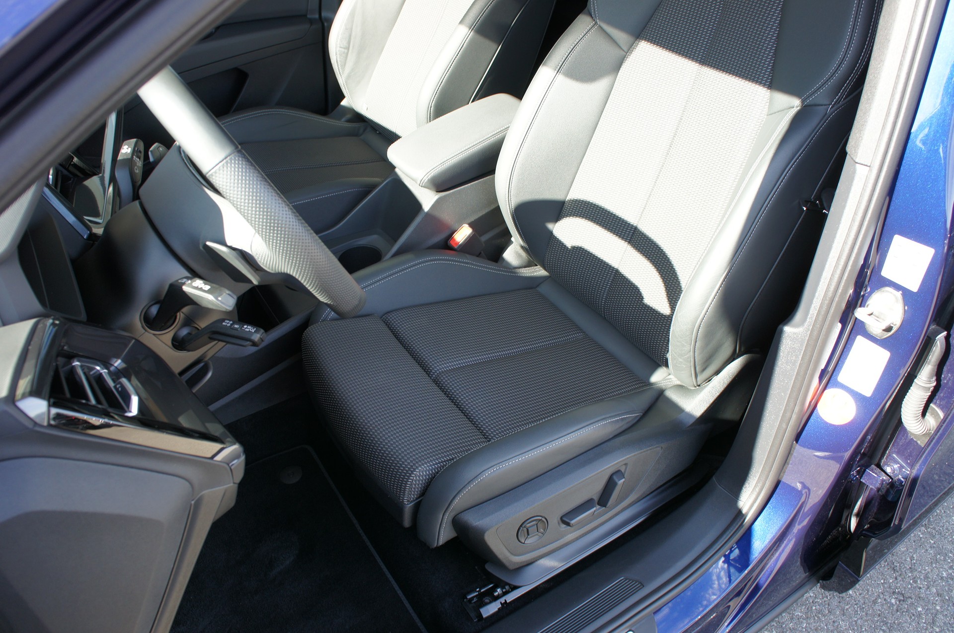 AUDI Q4 Sportback e-tron 50 quattro-image-11