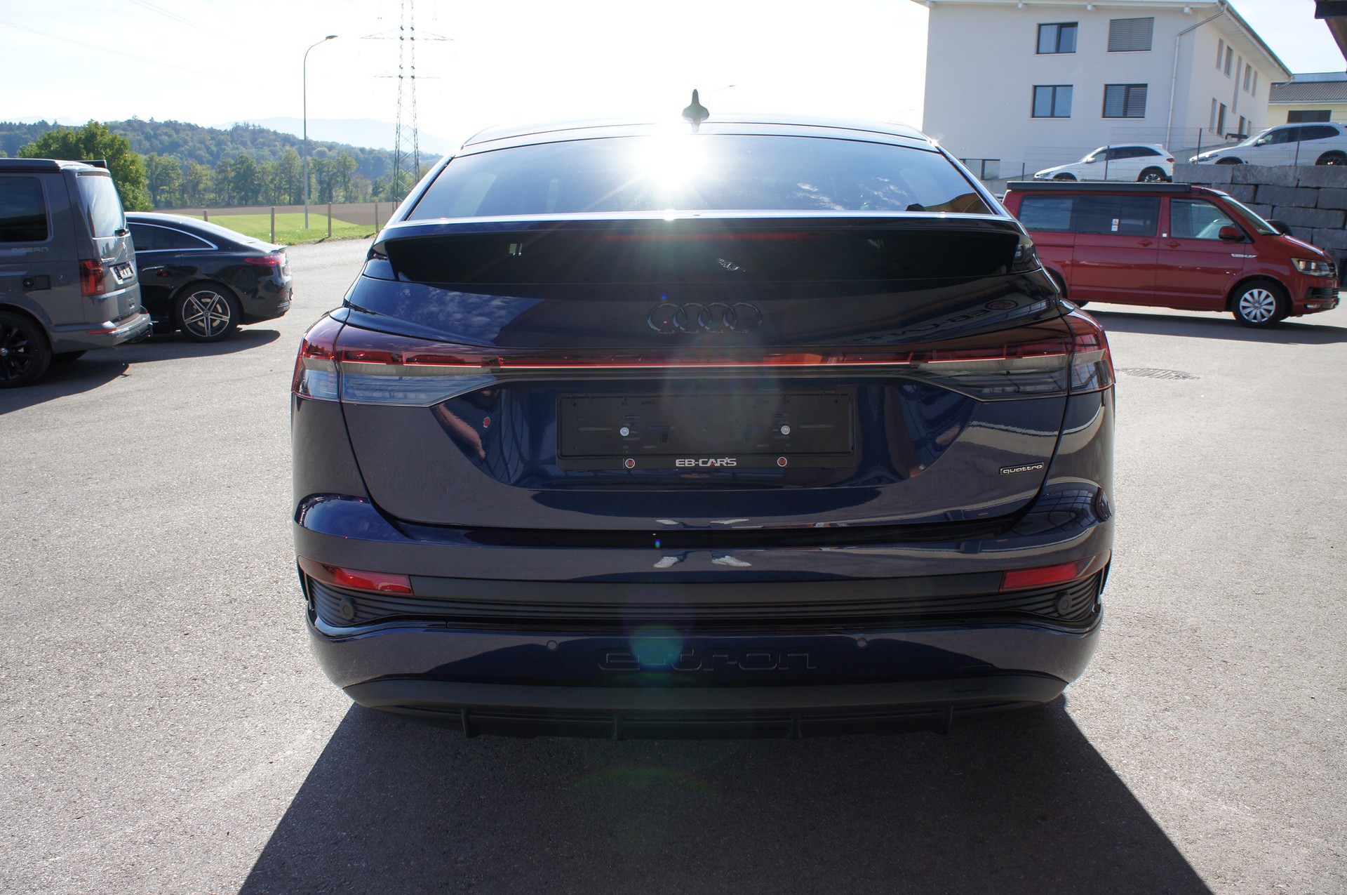 AUDI Q4 Sportback e-tron 50 quattro-showroom-element-3